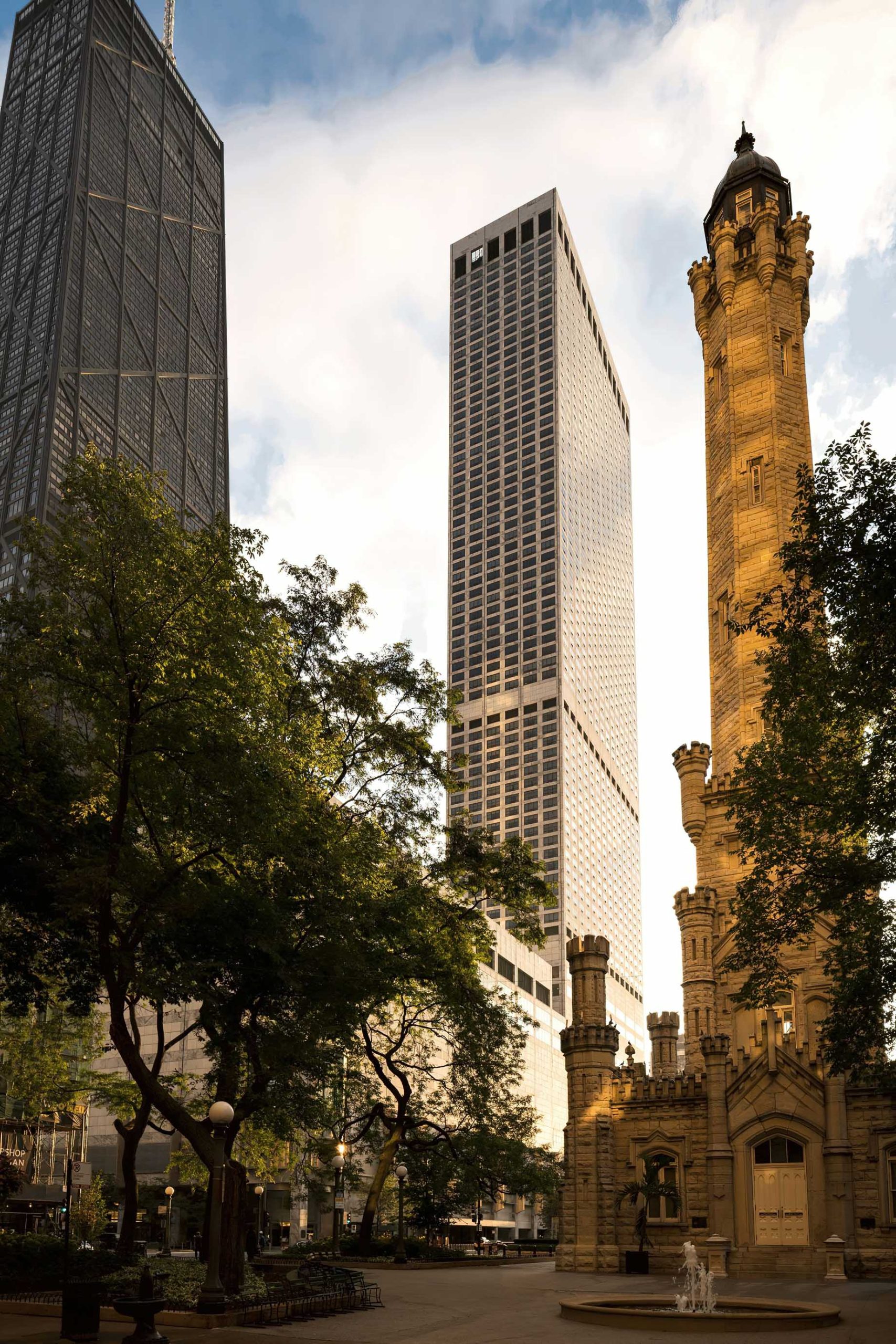 The Ritz-Carlton, Chicago Hotel – Chicago, IL, USA – Chicago Water Tower