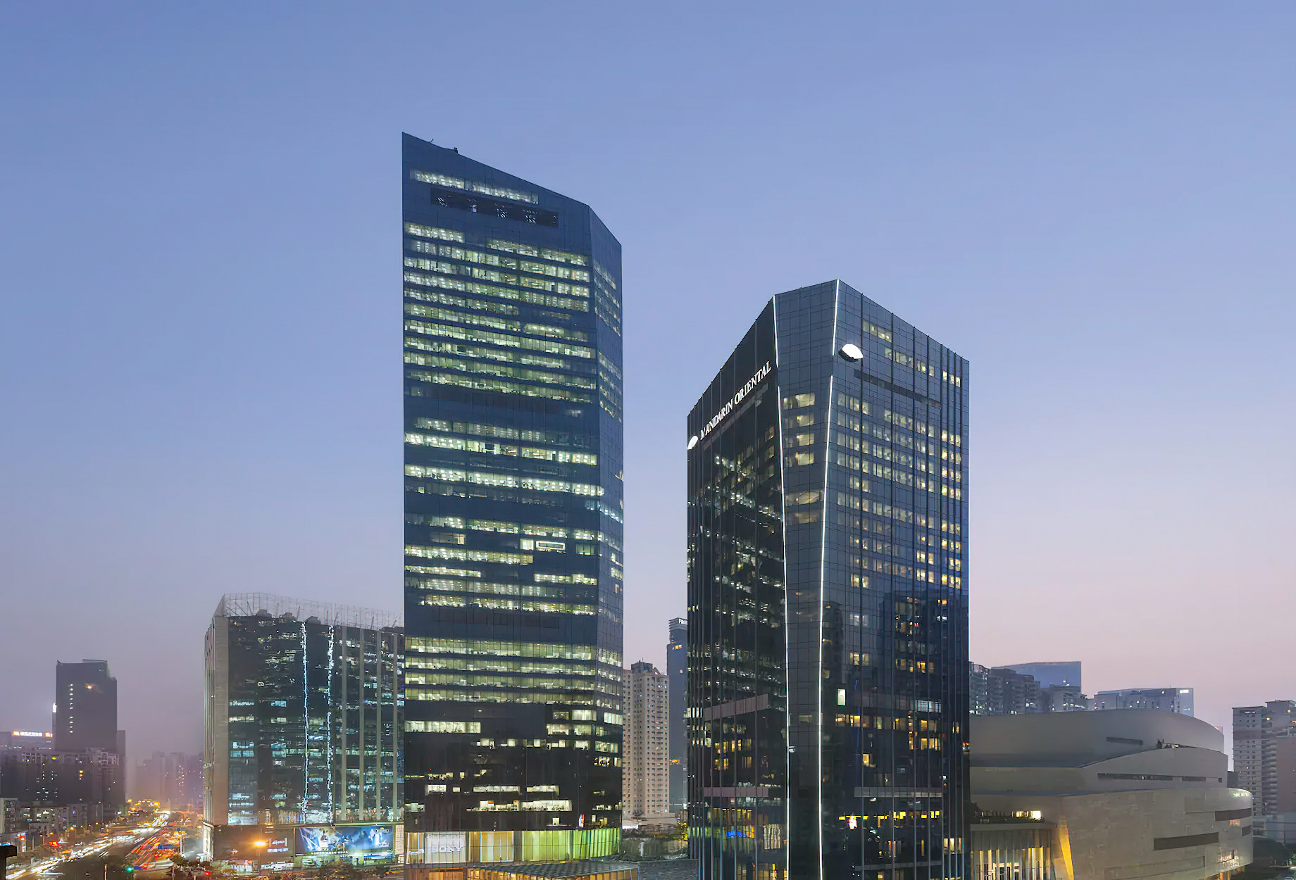 Mandarin Oriental, Guangzhou Hotel - Guangzhou, China - Exterior Dusk