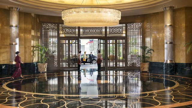 Mandarin Oriental, Kuala Lumpur Hotel - Kuala Lumpur, Indonesia - Entrance