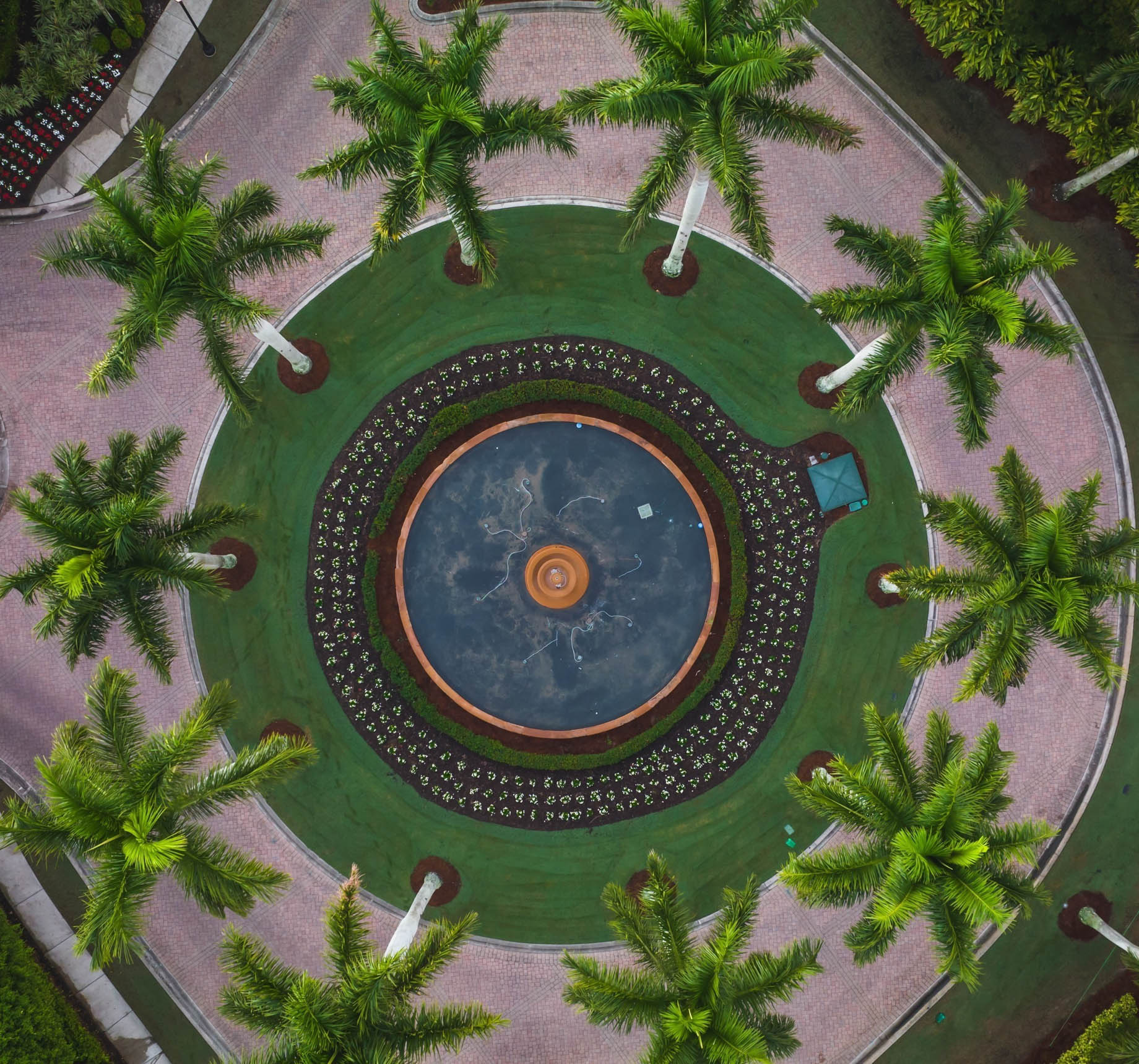 The Ritz-Carlton Golf Resort, Naples - Naples, FL, USA - Fountain Overhead View