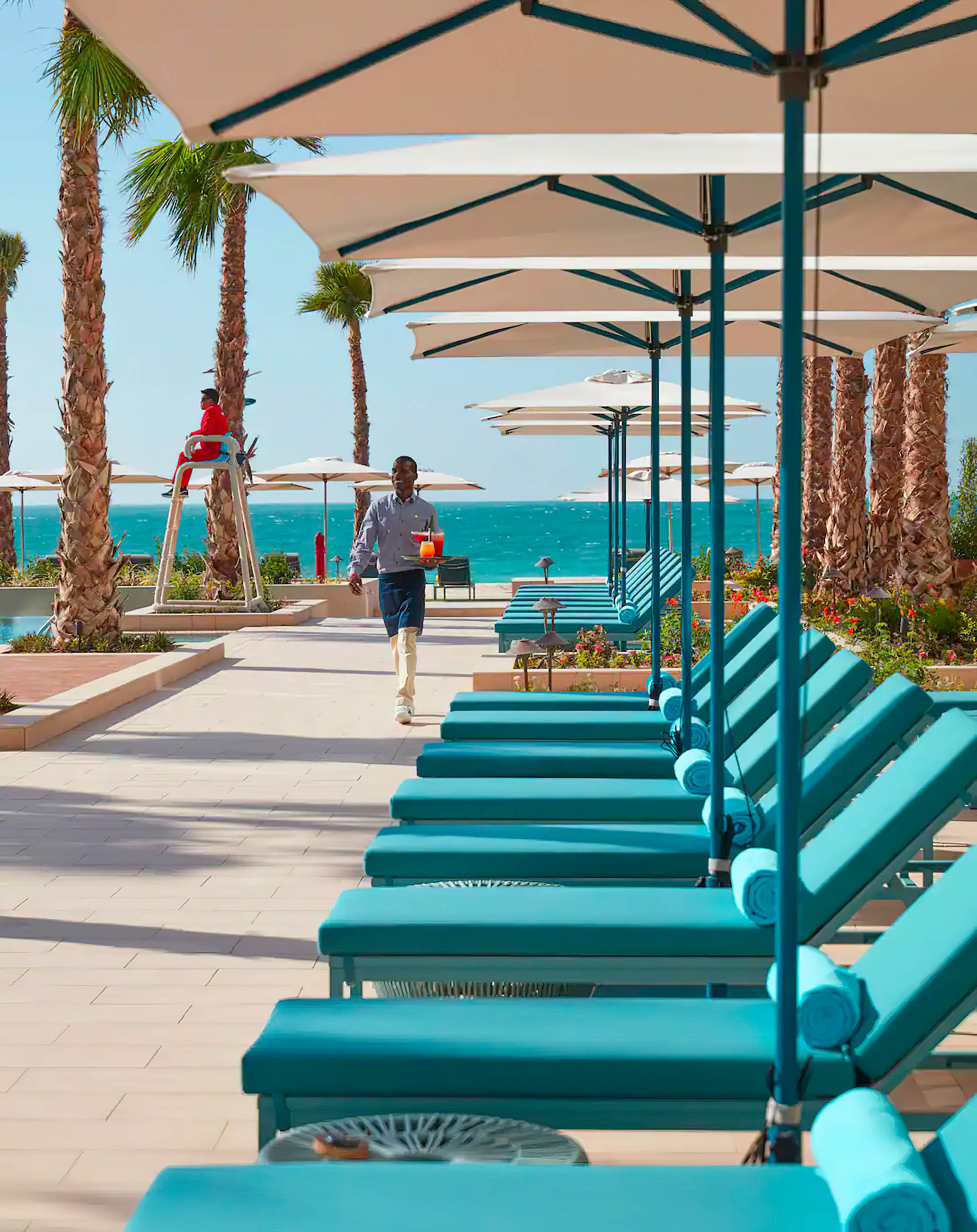 Mandarin Oriental Jumeira, Dubai Resort – Jumeirah, Dubai, UAE – Pool Deck Lounge Chairs