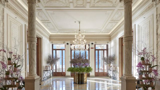Mandarin Oriental, Lago di Como Hotel - Lake Como, Italy - Hotel Lobby