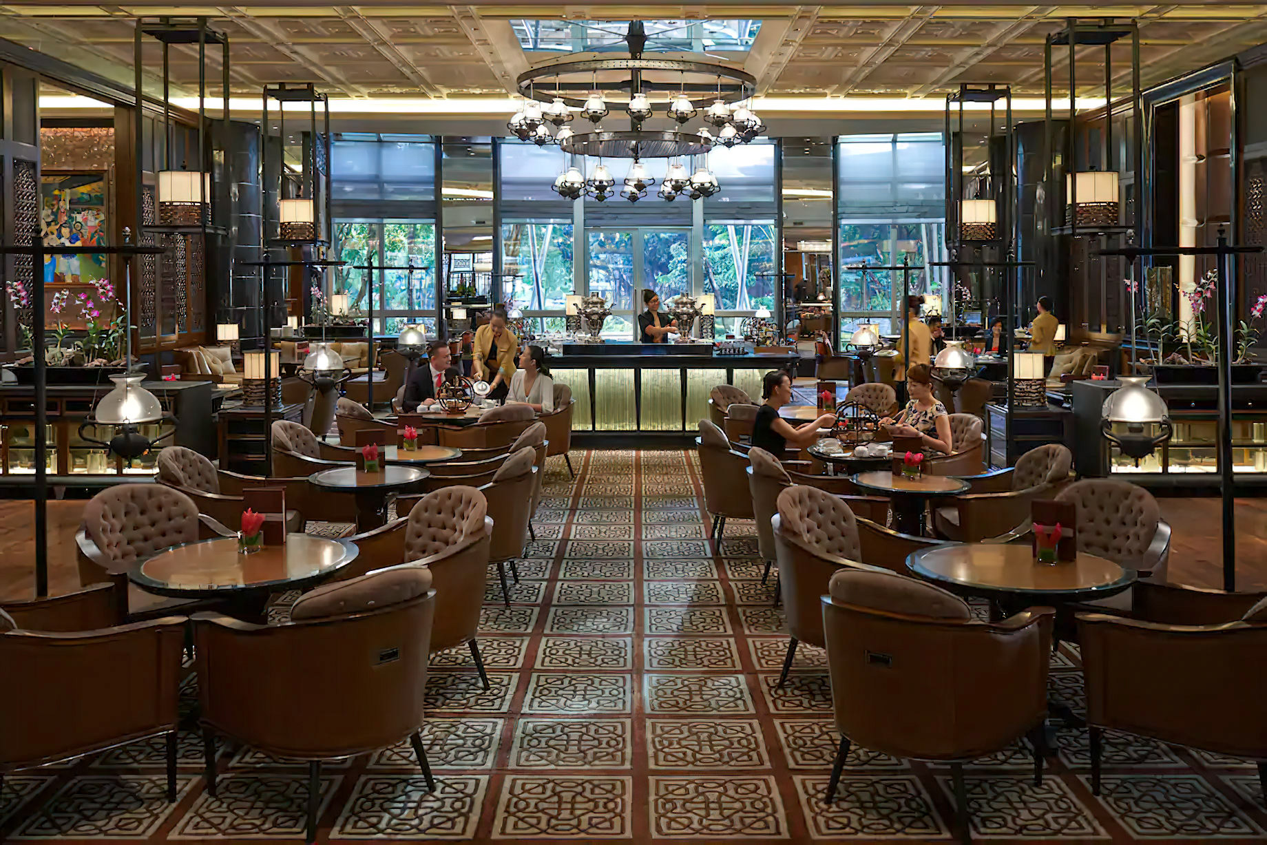 Mandarin Oriental, Kuala Lumpur Hotel – Kuala Lumpur, Indonesia – Lounge on the Park Dining