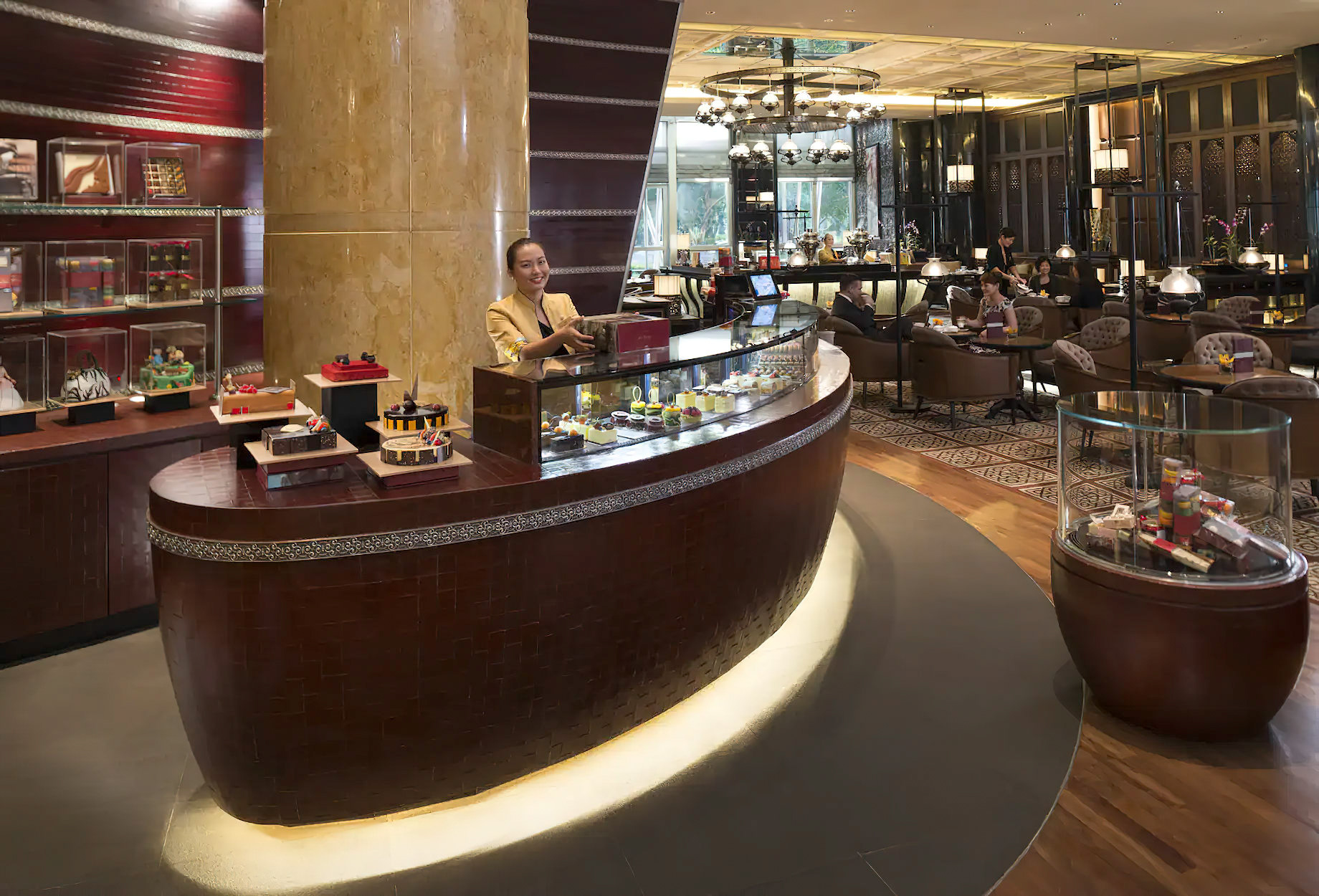 Mandarin Oriental, Kuala Lumpur Hotel – Kuala Lumpur, Indonesia – The Mandarin Cake Shop