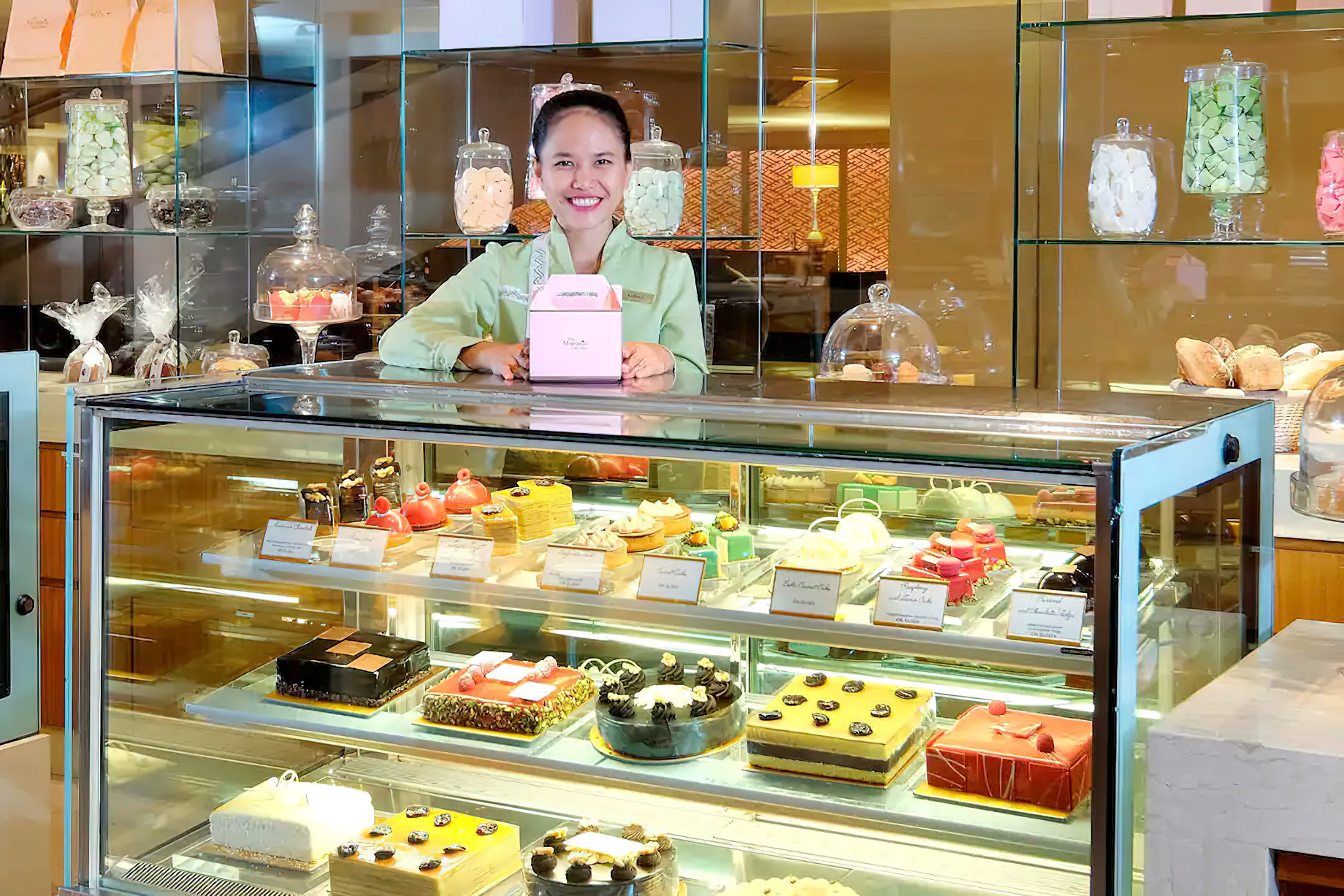 Mandarin Oriental, Jakarta Hotel - Jakarta, Indonesia - The Mandarin Cake Shop Interior