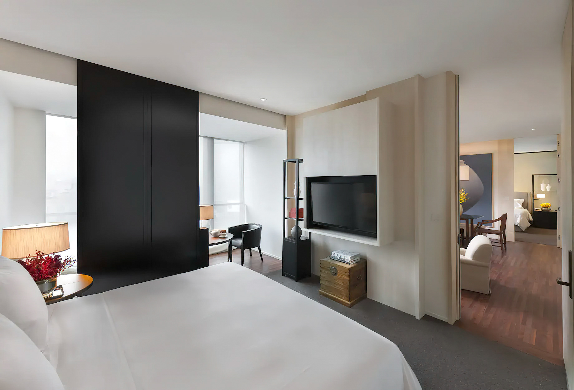 Mandarin Oriental, Guangzhou Hotel – Guangzhou, China – Apartment Bedroom