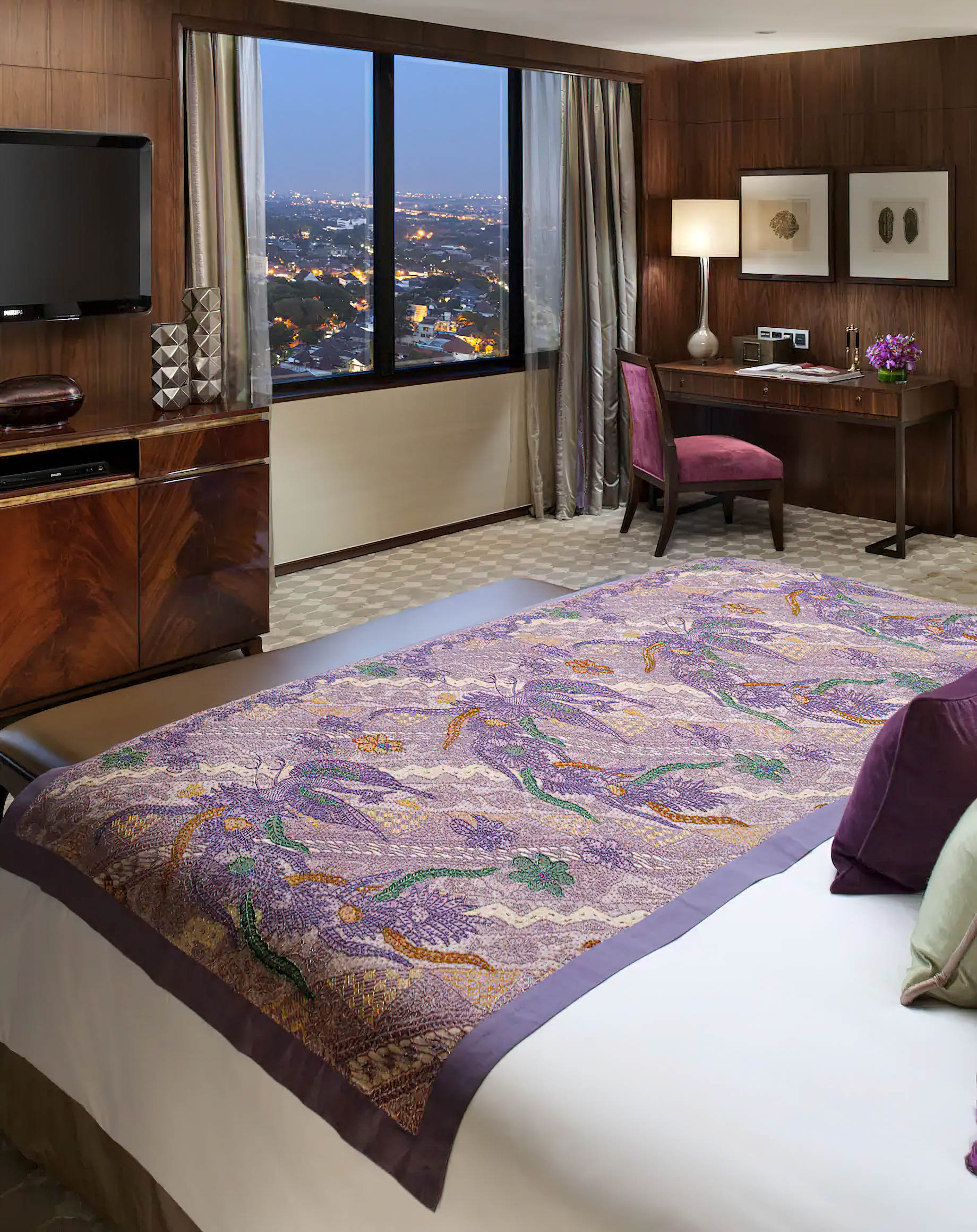 Mandarin Oriental, Jakarta Hotel – Jakarta, Indonesia – Mandarin Suite Bedroom