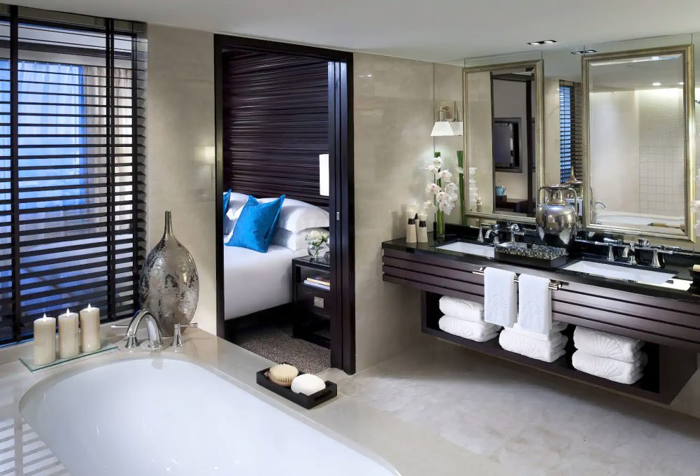 Mandarin Oriental, Jakarta Hotel - Jakarta, Indonesia - Urban Suite Bathroom