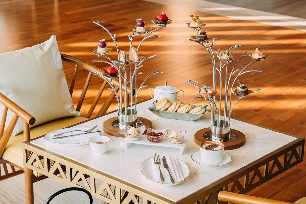 Mandarin Oriental Jumeira, Dubai Resort - Jumeirah, Dubai, UAE - Noor Lounge Afternoon Tea