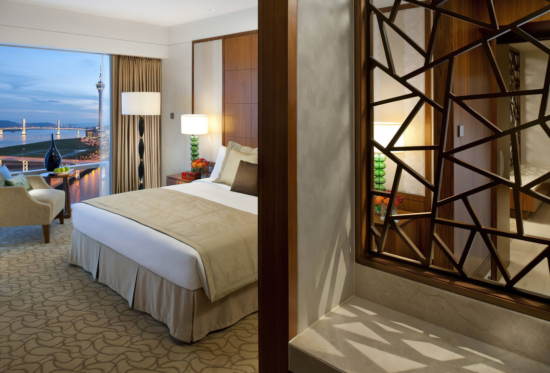 Mandarin Oriental, Macau Hotel – Macau, China – Deluxe Suite Bedroom