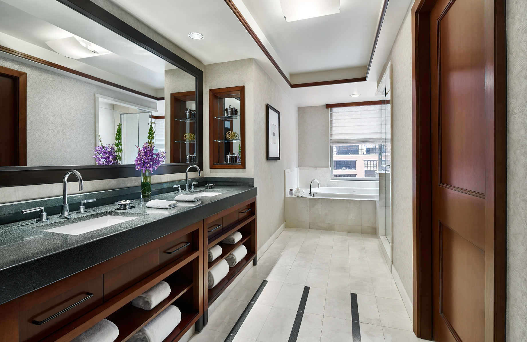 The Ritz-Carlton Georgetown, Washington, D.C. Hotel – Washington, D.C. USA – Ritz-Carlton Suite Bathroom