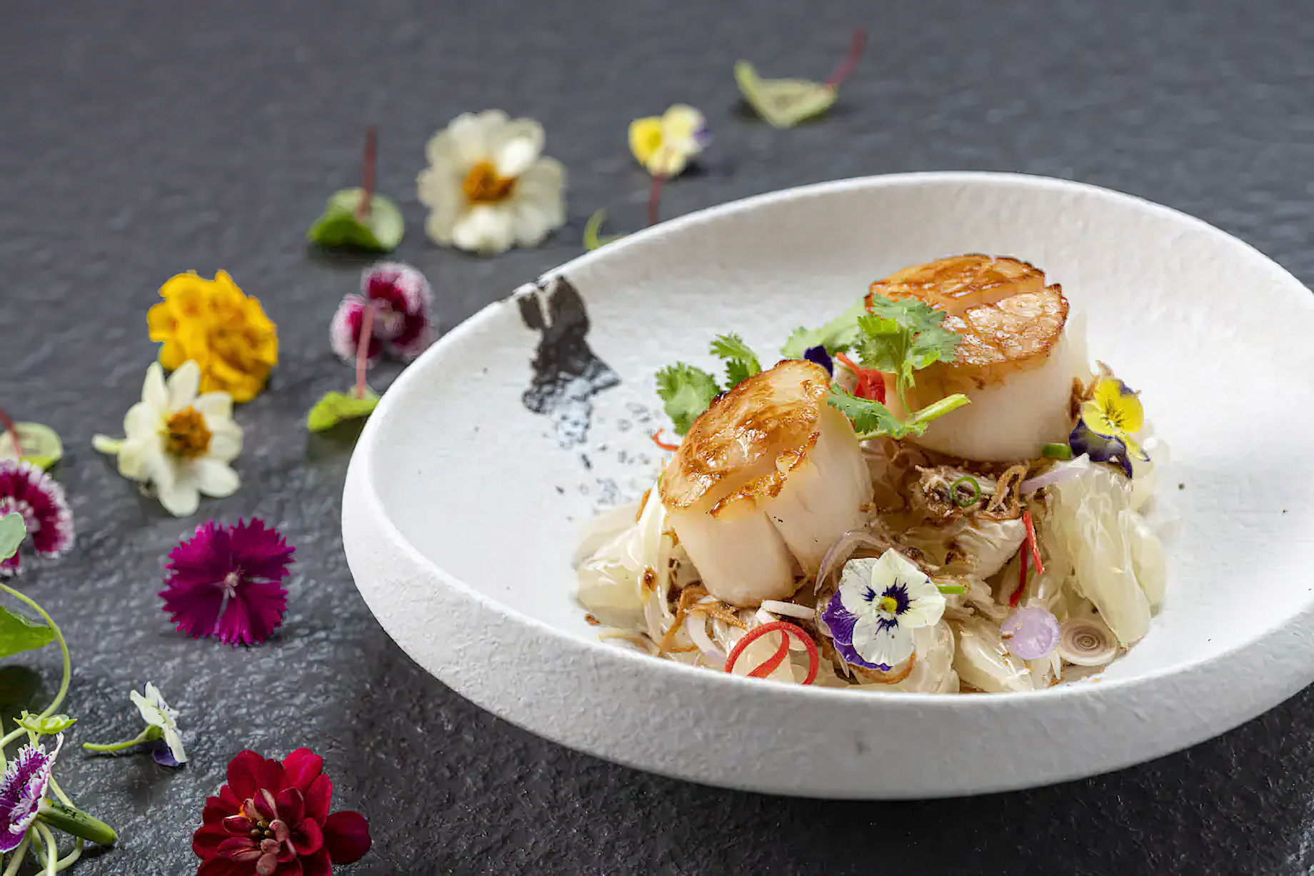Mandarin Oriental, Bangkok Hotel – Bangkok, Thailand – Terrace Rim Naam Restsaurant Gourmet Scallops Dish