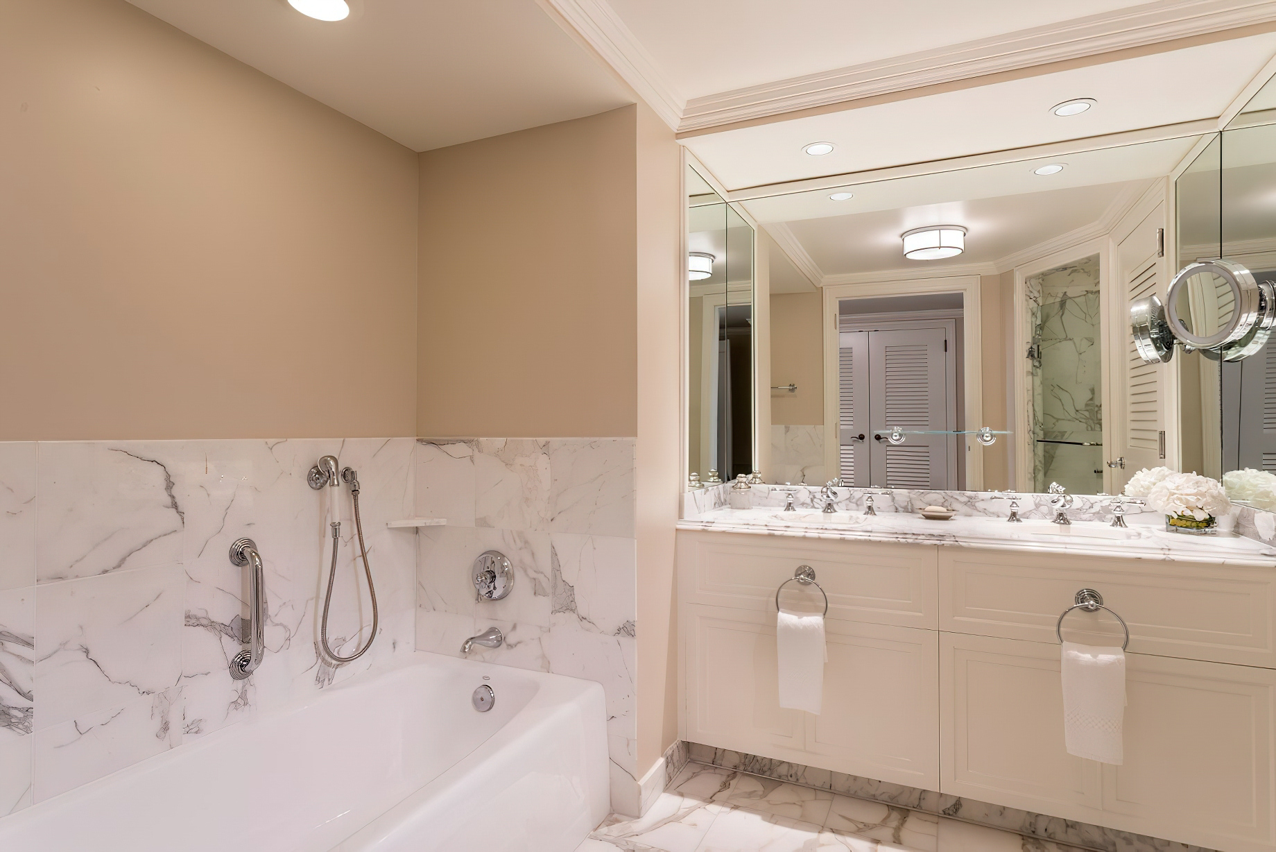 The Ritz-Carlton Golf Resort, Naples – Naples, FL, USA – Resort View Room Bathroom