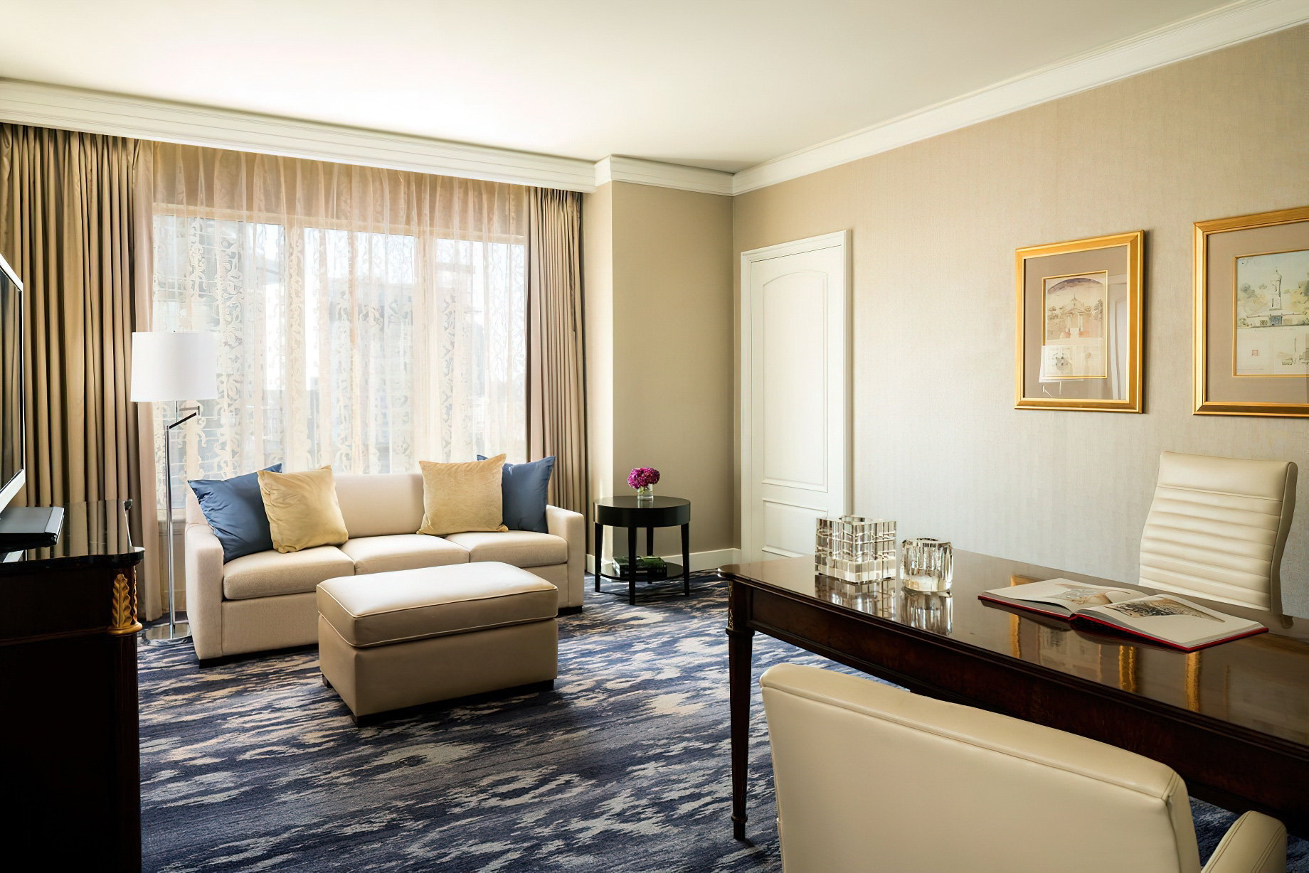 The Ritz-Carlton, Dallas Hotel – Dallas, TX, USA – Ritz-Carlton Suite Interior