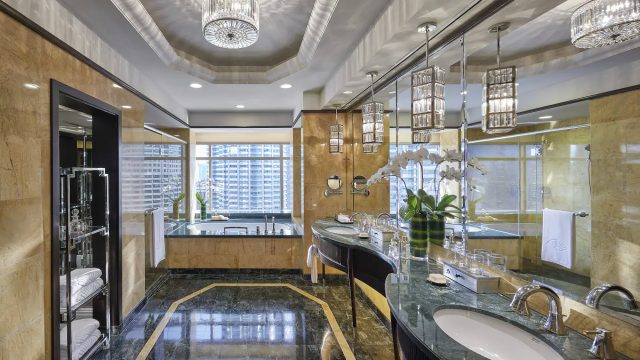Mandarin Oriental, Kuala Lumpur Hotel - Kuala Lumpur, Indonesia - Club Suite Bathroom