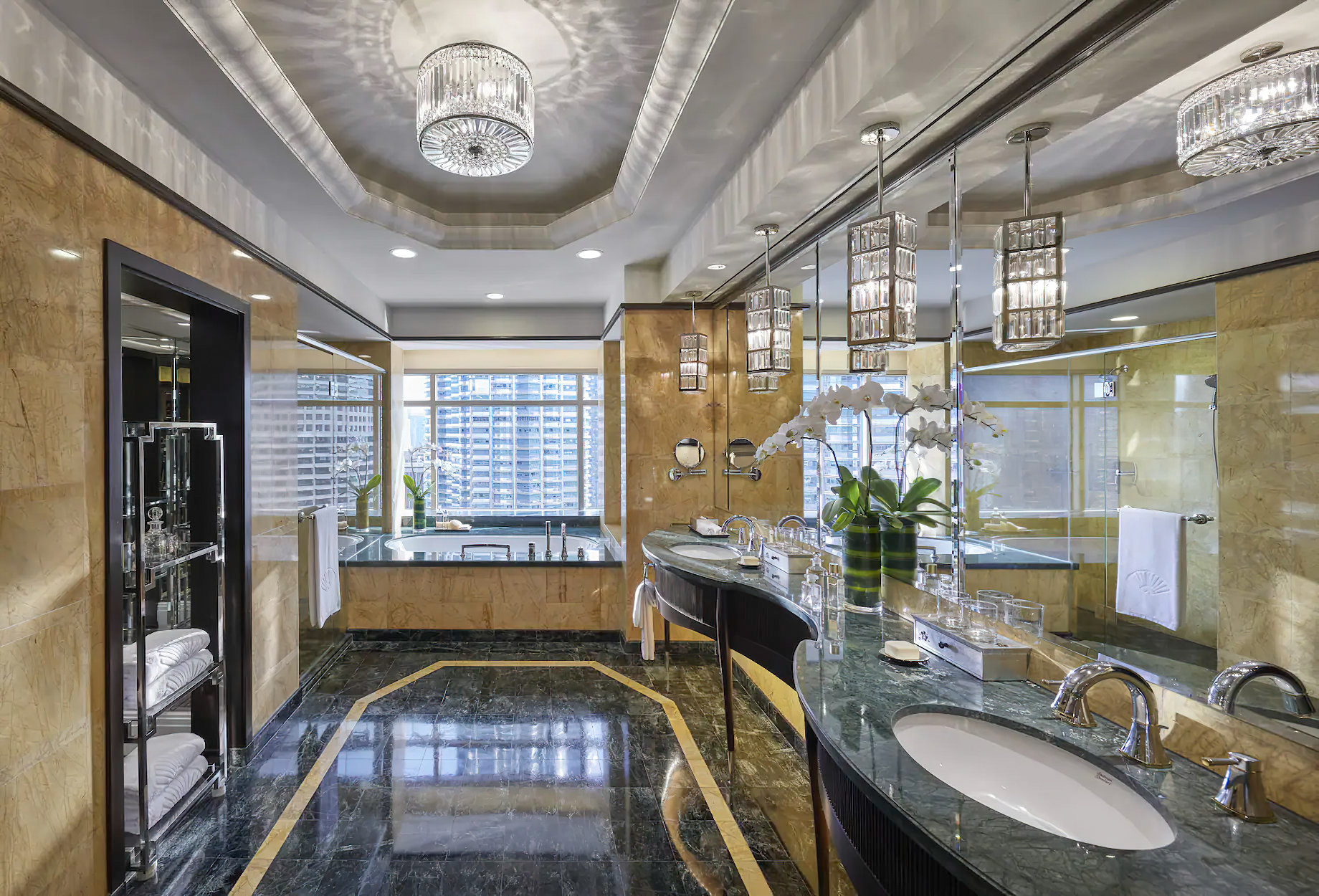 Mandarin Oriental, Kuala Lumpur Hotel - Kuala Lumpur, Indonesia - Club Suite Bathroom