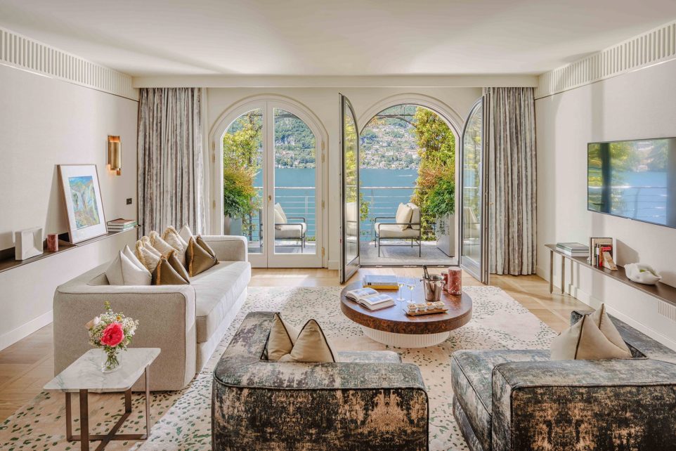 Mandarin Oriental, Lago di Como Hotel - Lake Como, Italy - Grand Vista Lago Suite Livimg Room