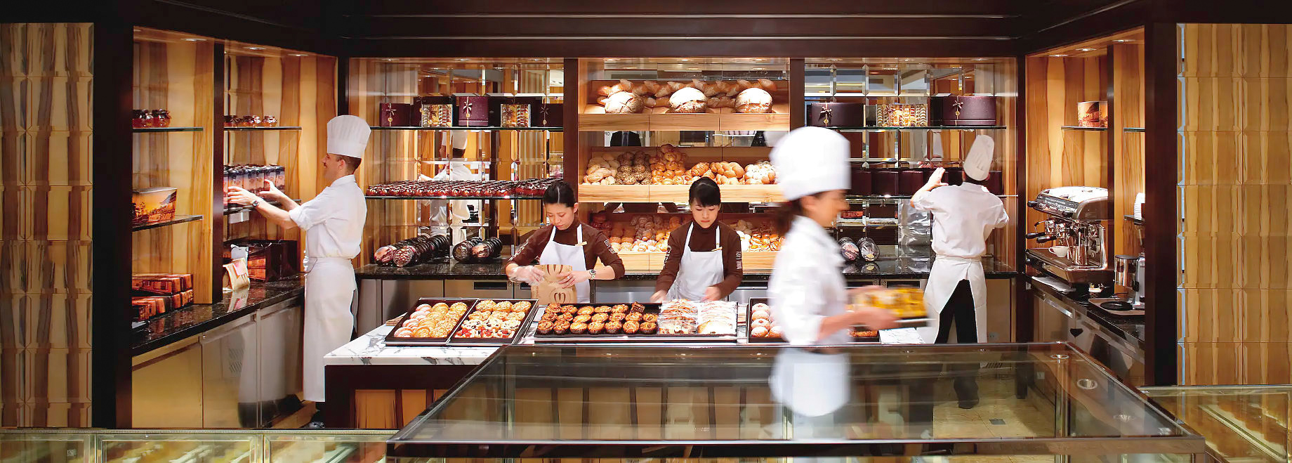 Mandarin Oriental, Hong Kong Hotel – Hong Kong, China – The Mandarin Cake Shop