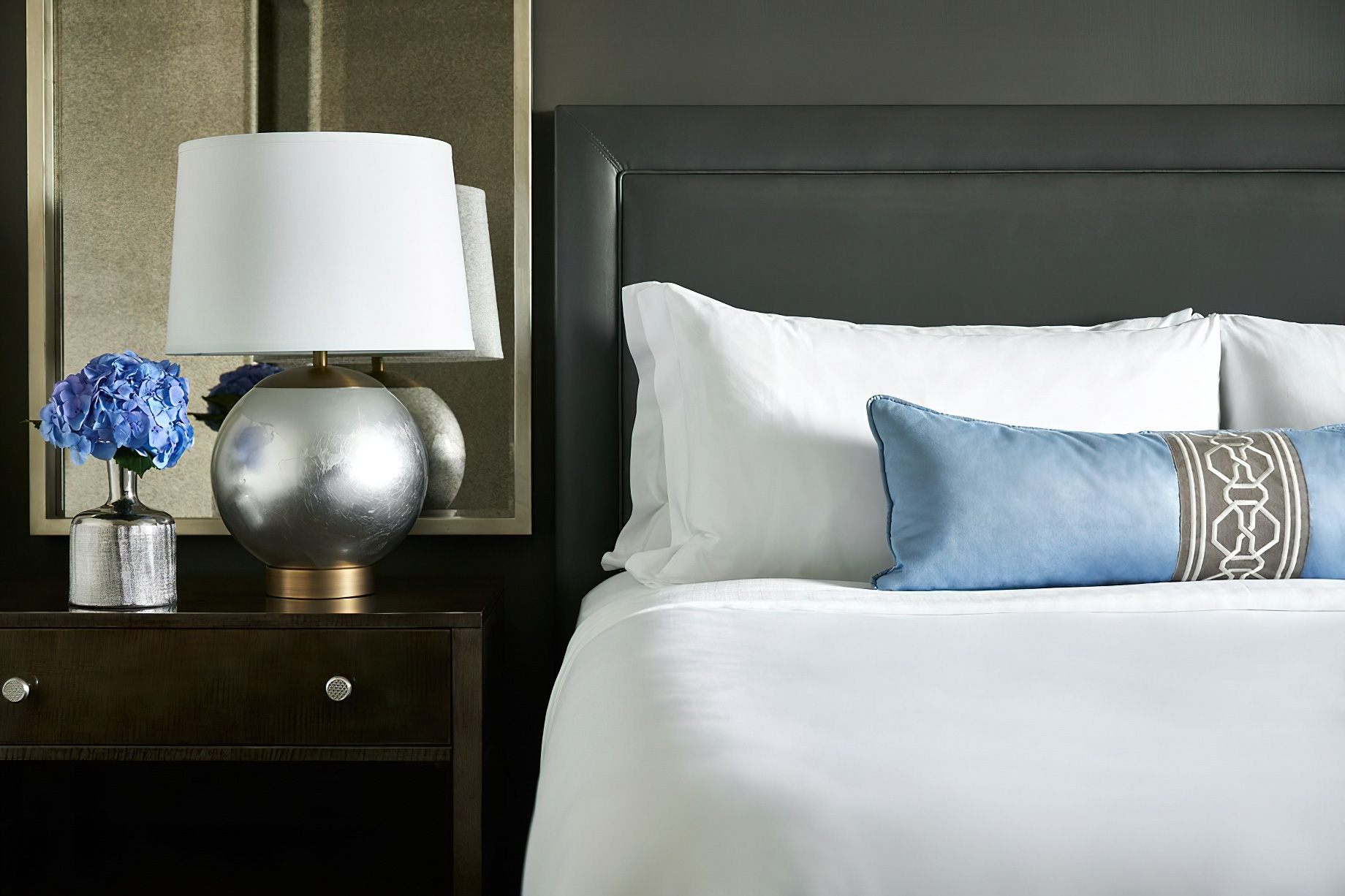 The Ritz-Carlton, Tysons Corner Hotel – McLean, VA, USA – Guest Room Bed