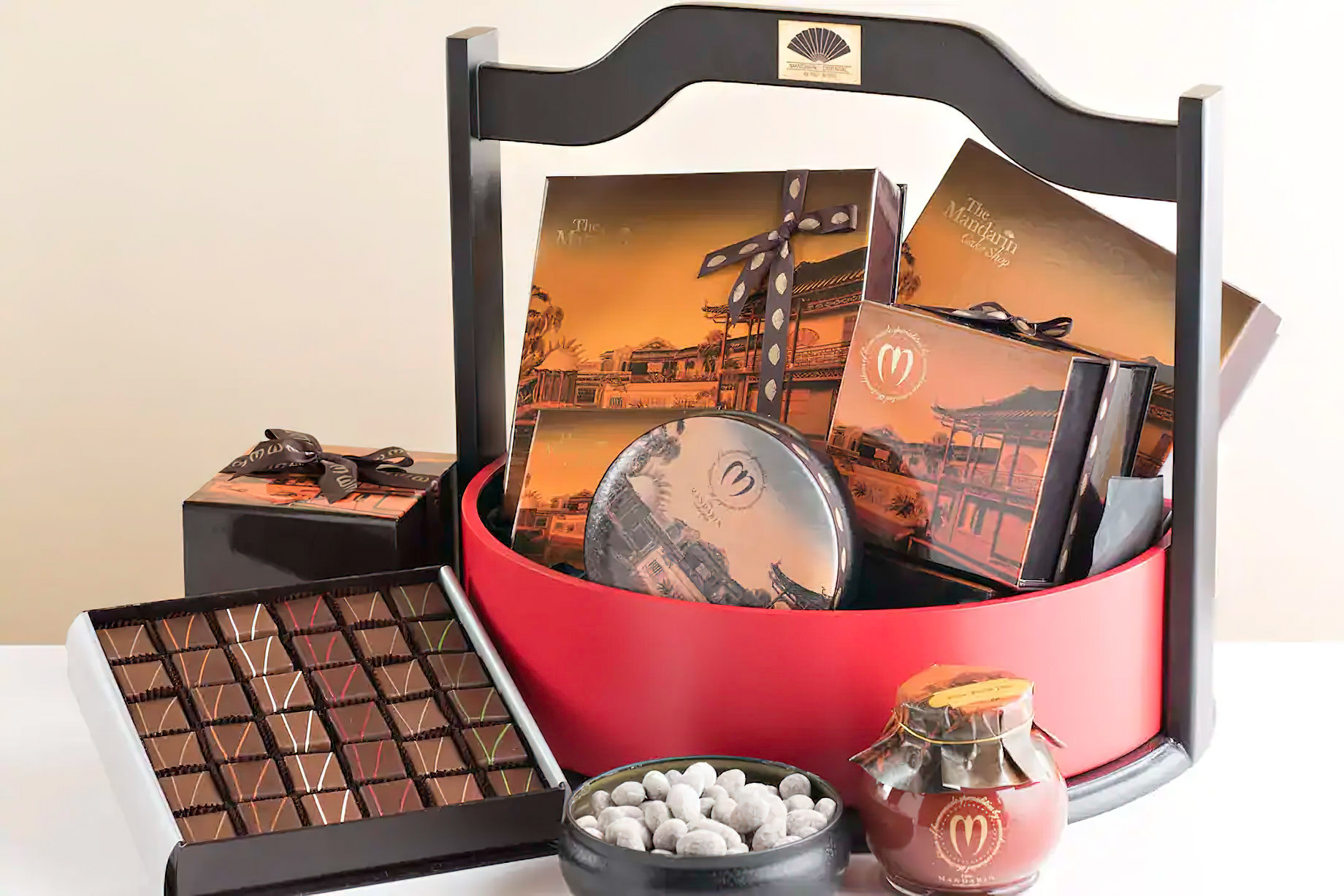 Mandarin Oriental, Hong Kong Hotel – Hong Kong, China – The Mandarin Cake Shop Hamper