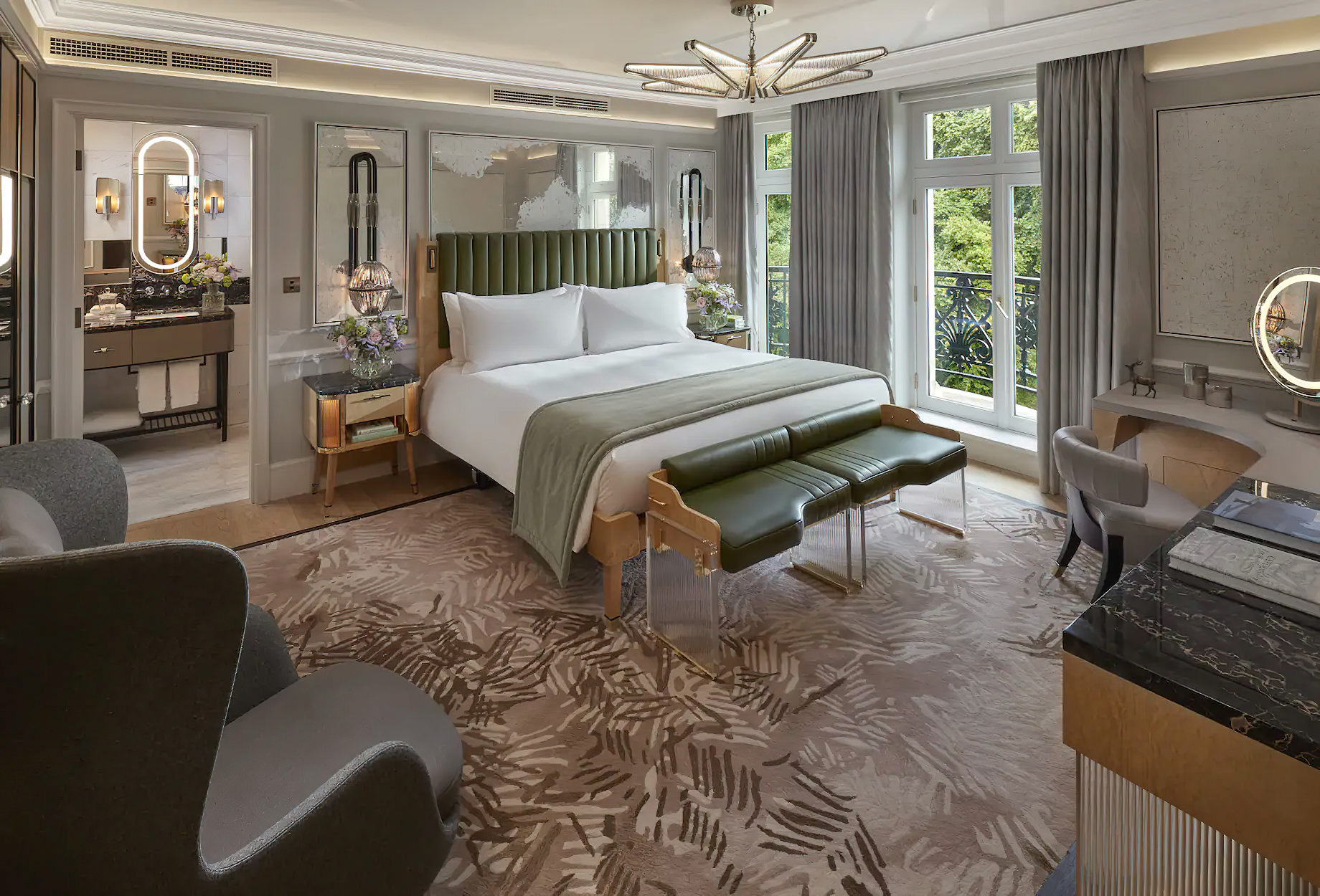 Mandarin Oriental Hyde Park, London Hotel – London, United Kingdom – Hyde Park Suite Bedroom
