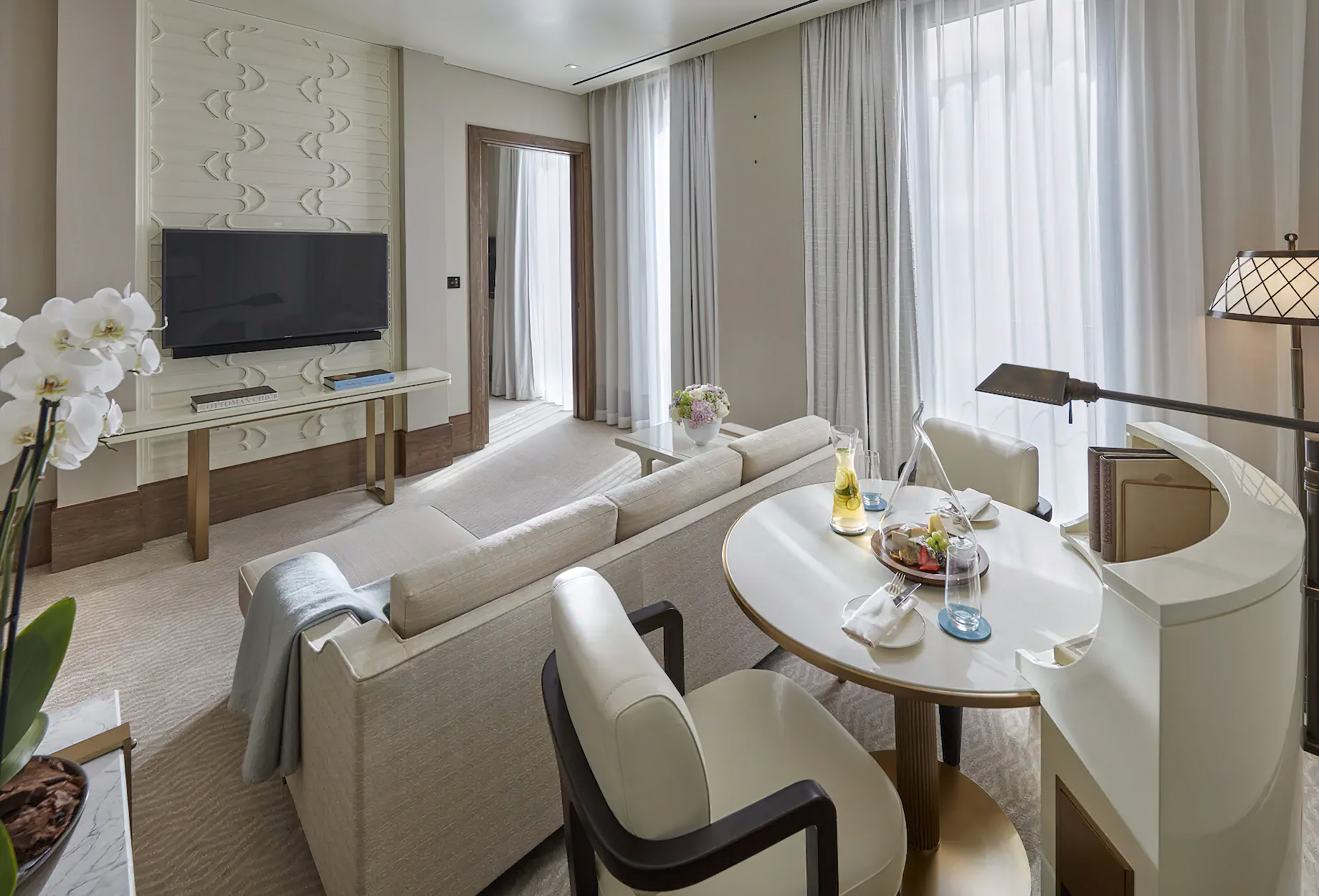 Mandarin Oriental, Doha Hotel – Doha, Qatar – Deluxe Suite Interior
