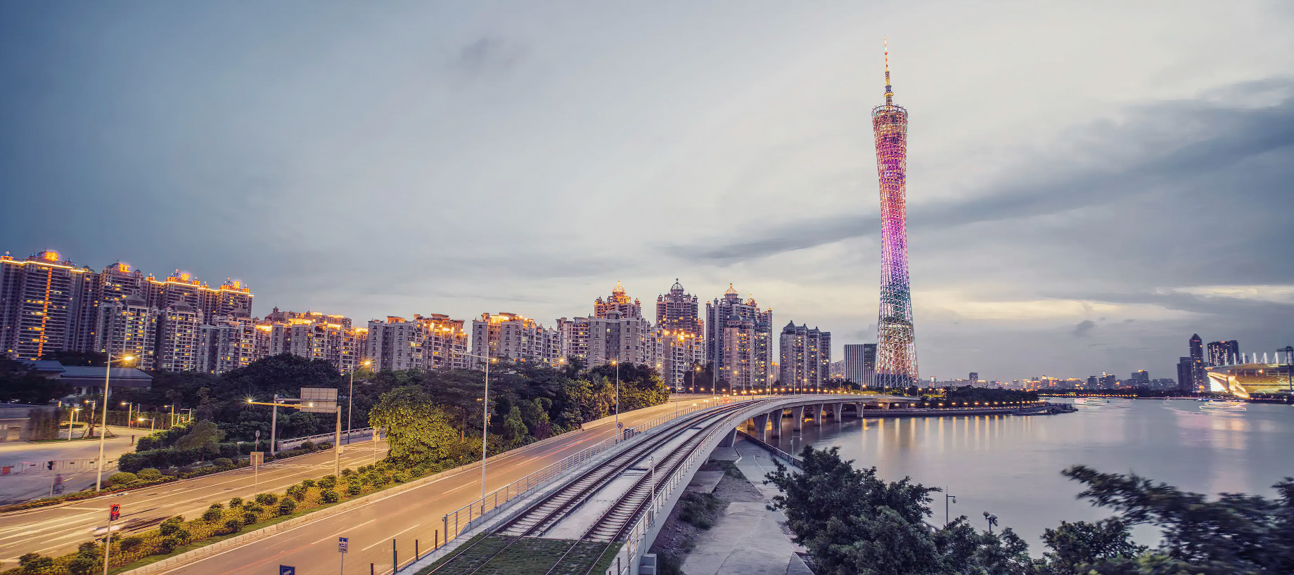 Mandarin Oriental, Guangzhou Hotel – Guangzhou, China – City River View
