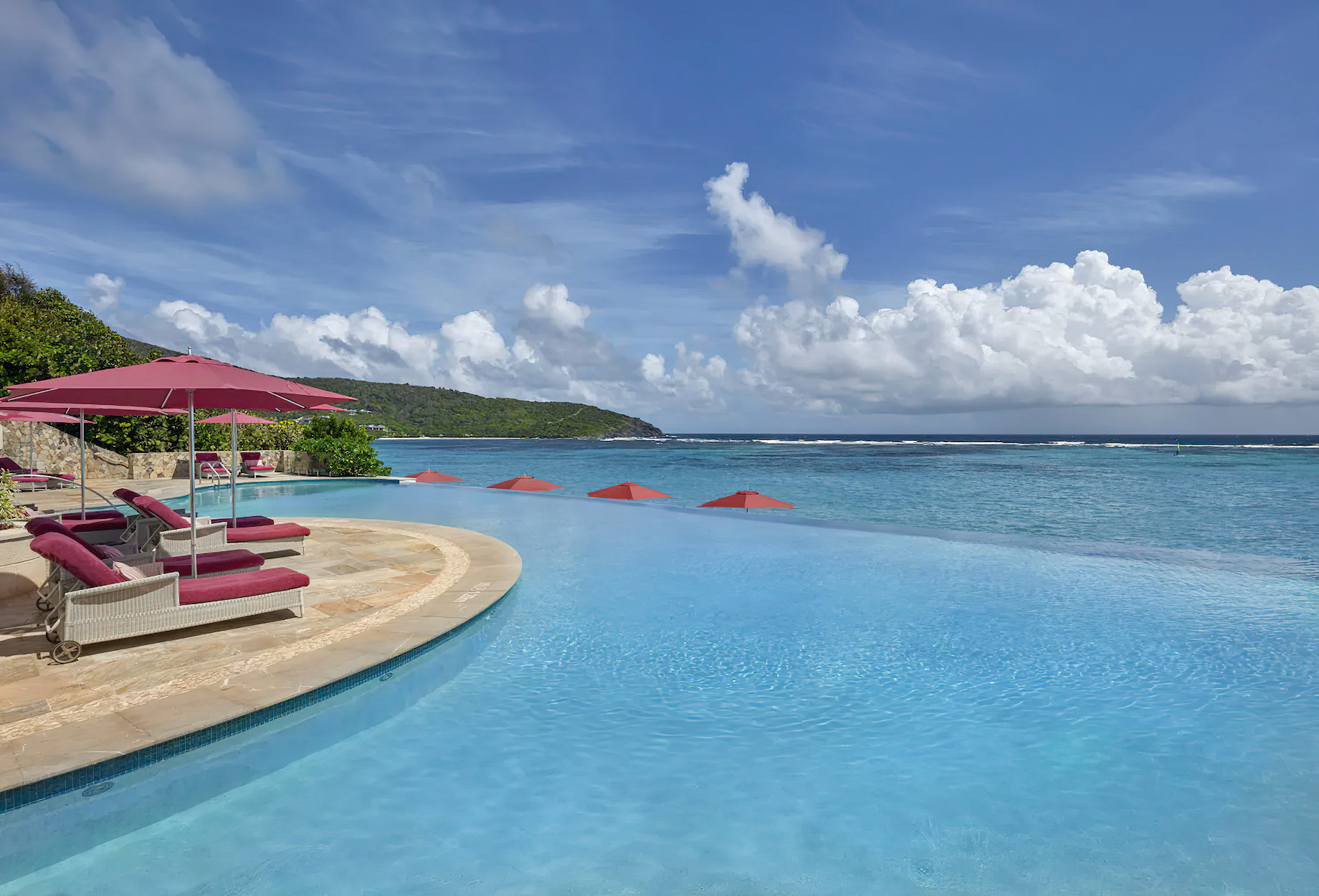 Mandarin Oriental, Canouan Island Resort – Saint Vincent and the Grenadines – Infinity Pool Ocean View