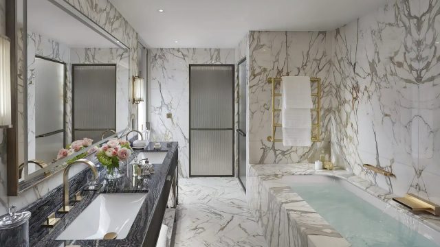 Mandarin Oriental Hyde Park, London Hotel - London, United Kingdom - Mandarin Penthouse Bathroom