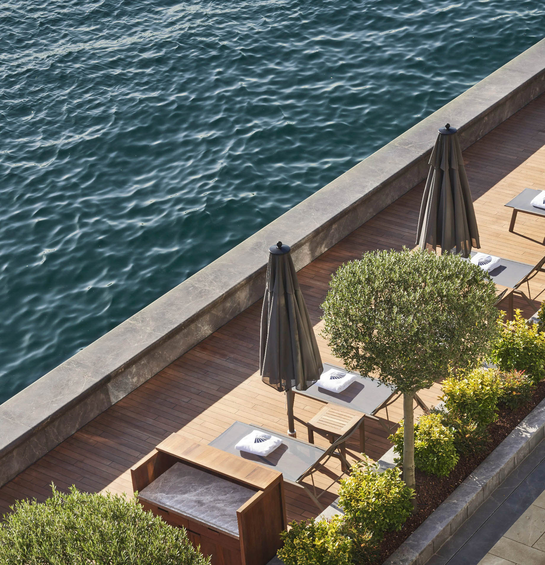 Mandarin Oriental Bosphorus, Istanbul Hotel - Istanbul, Turkey - Waterfront Terrace