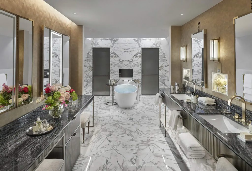 Mandarin Oriental Hyde Park, London Hotel - London, United Kingdom - Oriental Penthouse Bathroom
