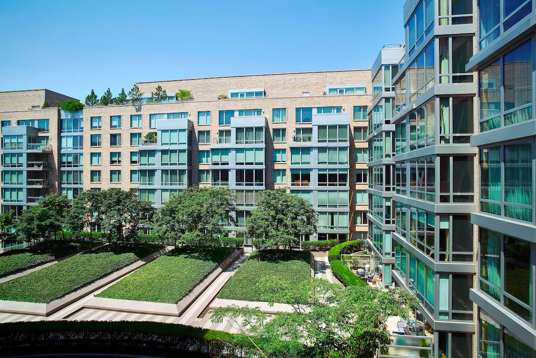 The Ritz-Carlton Washington, D.C. Hotel – Washington, D.C. USA – Exterior Courtyard