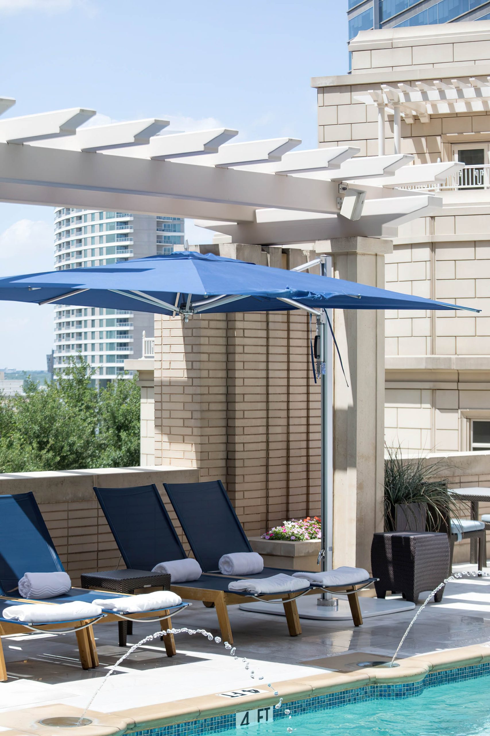The Ritz-Carlton, Dallas Hotel – Dallas, TX, USA – Rooftop Pool Deck