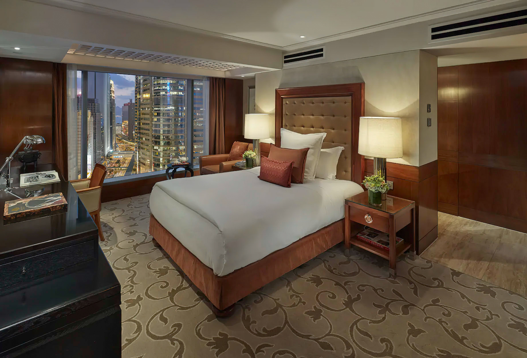 Mandarin Oriental, Hong Kong Hotel – Hong Kong, China – Guest Room