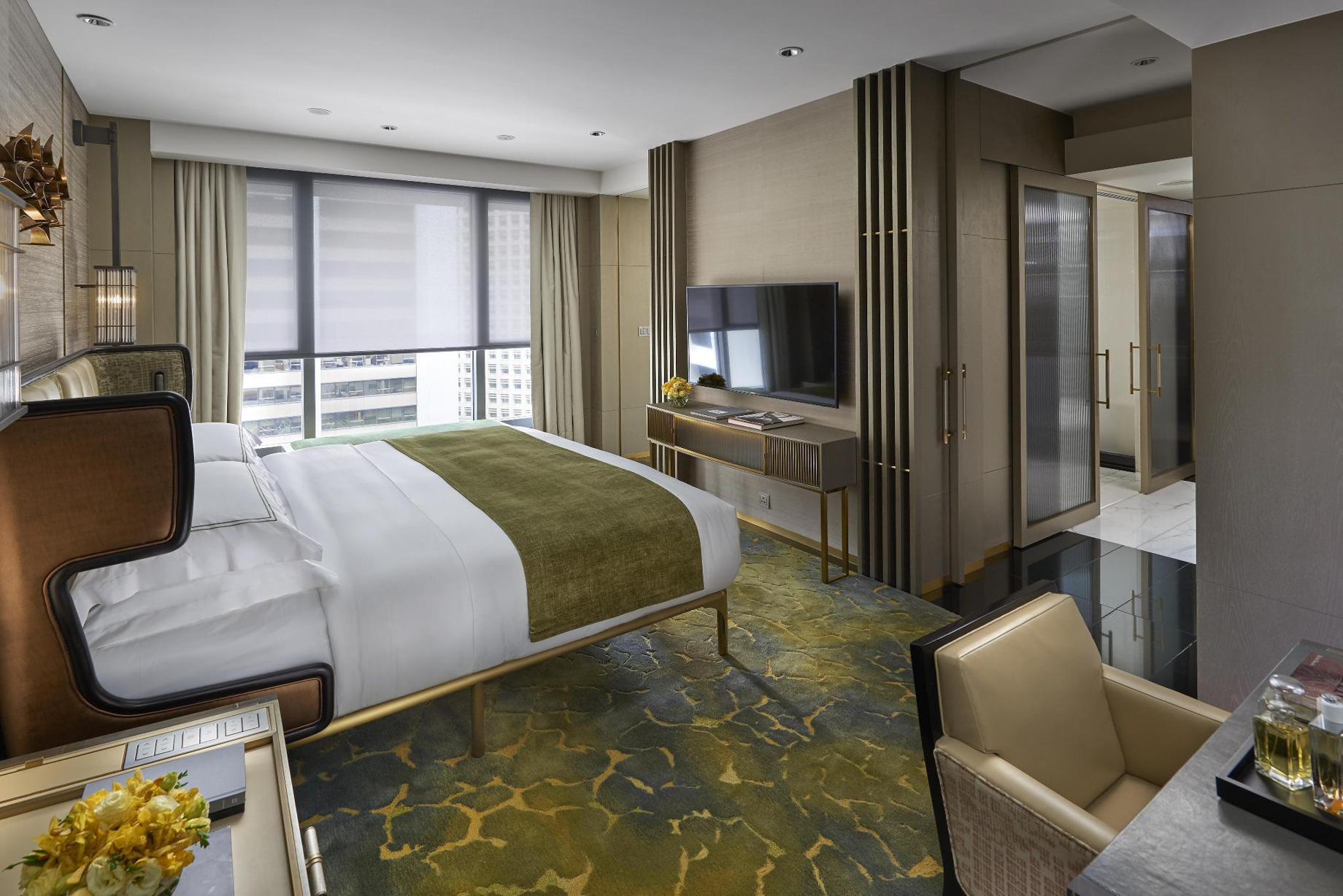 The Landmark Mandarin Oriental, Hong Kong Hotel – Hong Kong, China – L900 Suite Bedroom