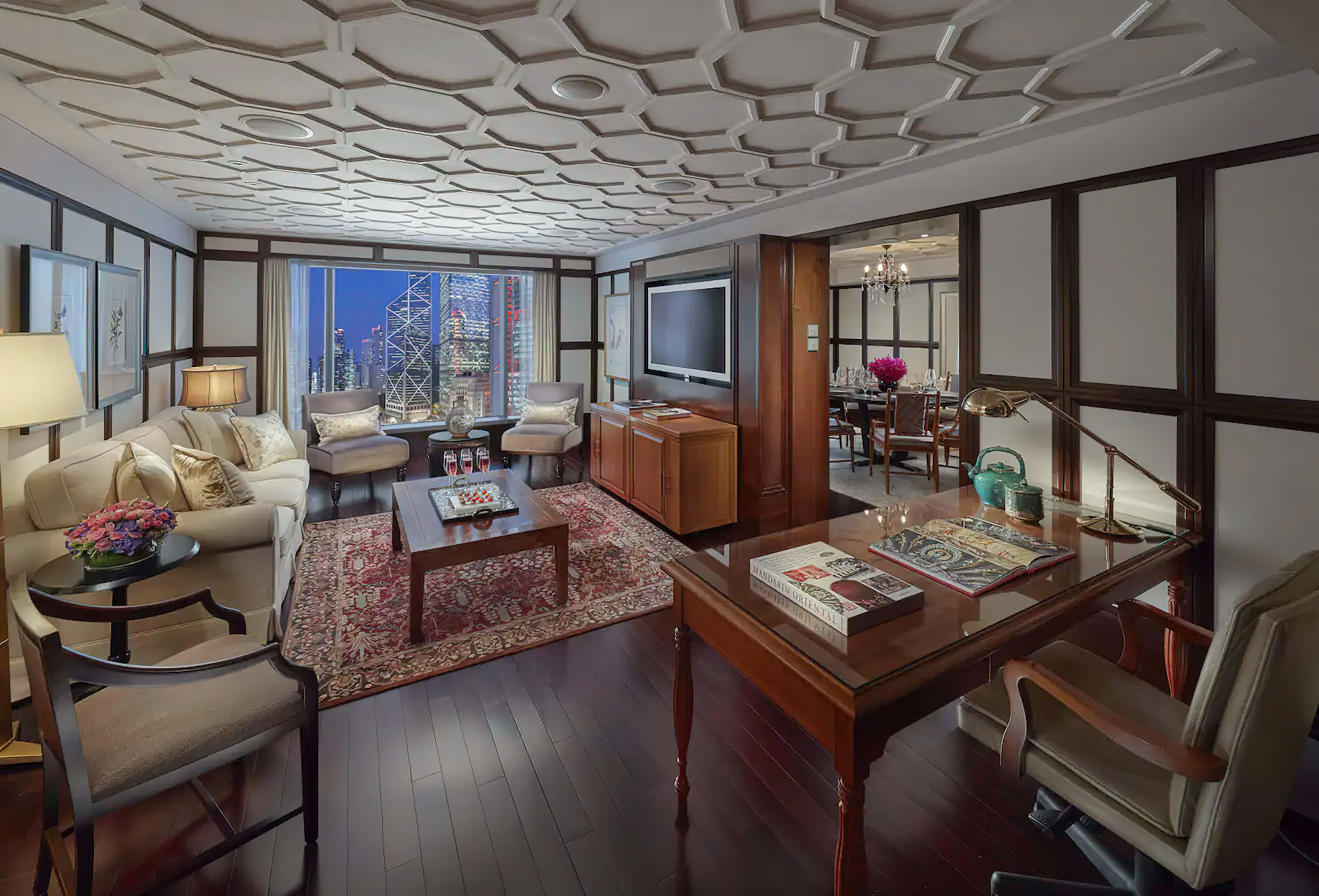 Mandarin Oriental, Hong Kong Hotel – Hong Kong, China – Macau Suite Living Room