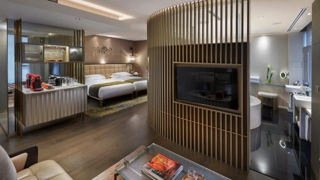 The Landmark Mandarin Oriental, Hong Kong Hotel - Hong Kong, China - L600 Deluxe Room