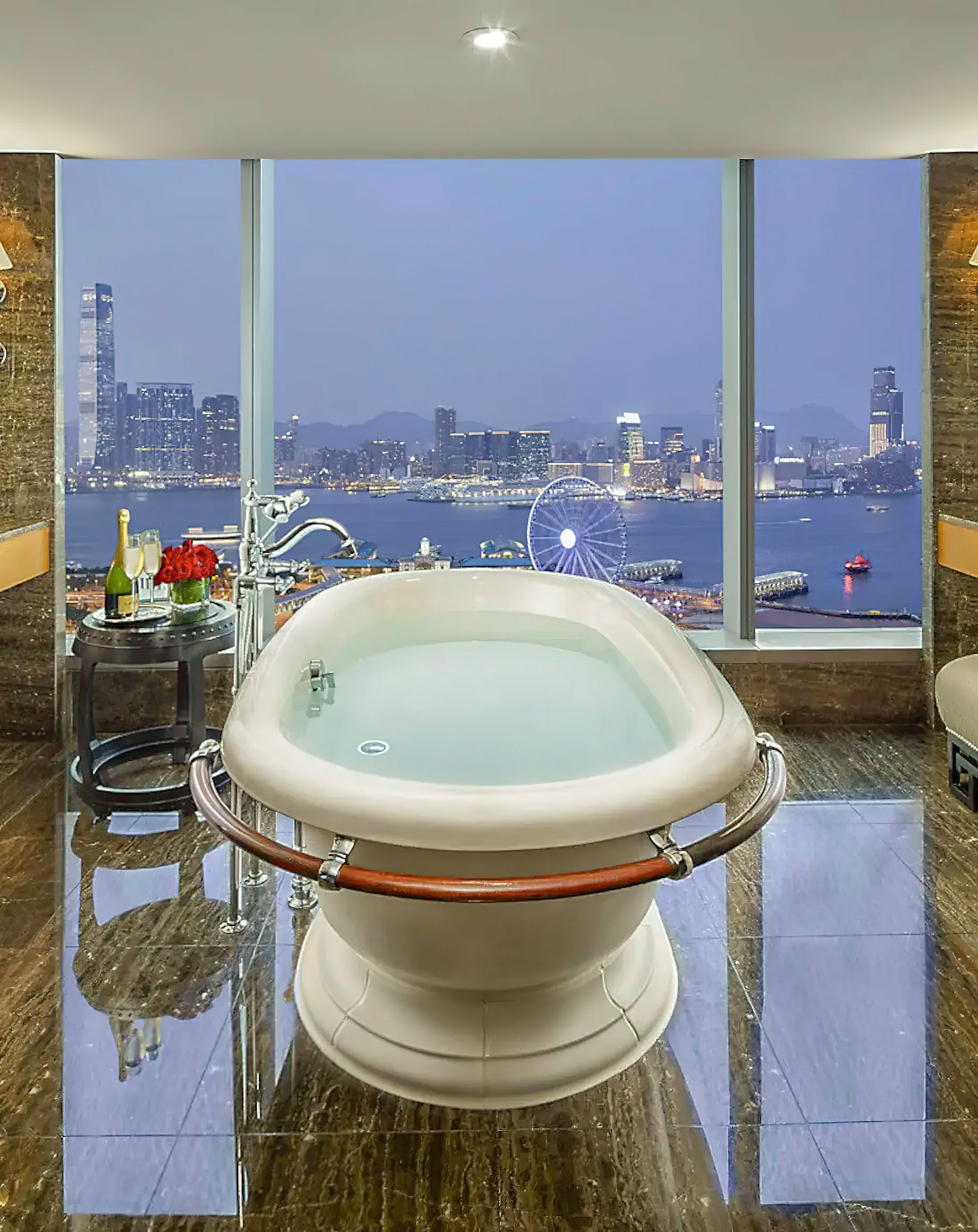 Mandarin Oriental, Hong Kong Hotel – Hong Kong, China – Harbour View Suite Bathroom