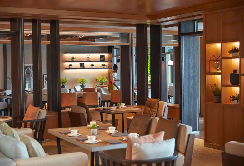 Mandarin Oriental Jumeira, Dubai Resort - Jumeirah, Dubai, UAE - Club Lounge