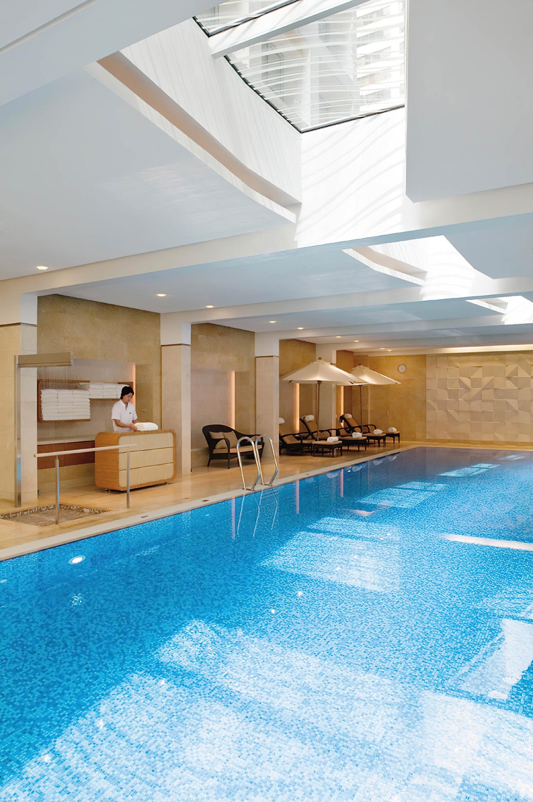 The Landmark Mandarin Oriental, Hong Kong Hotel – Hong Kong, China – Indoor Pool