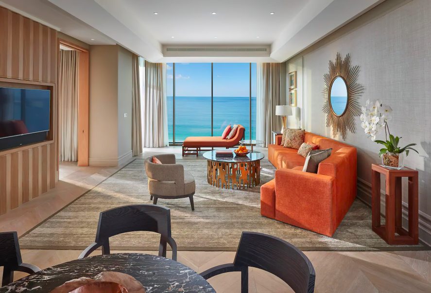 Mandarin Oriental Jumeira, Dubai Resort - Jumeirah, Dubai, UAE - Mandarin Suite Sea Front Living Room