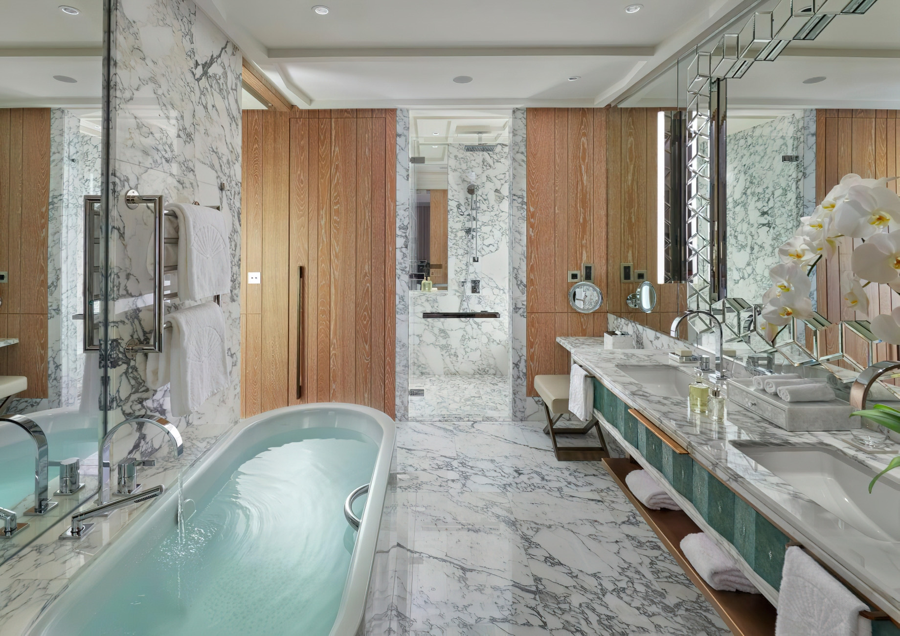 Mandarin Oriental Jumeira, Dubai Resort – Jumeirah, Dubai, UAE – Guest Bathroom