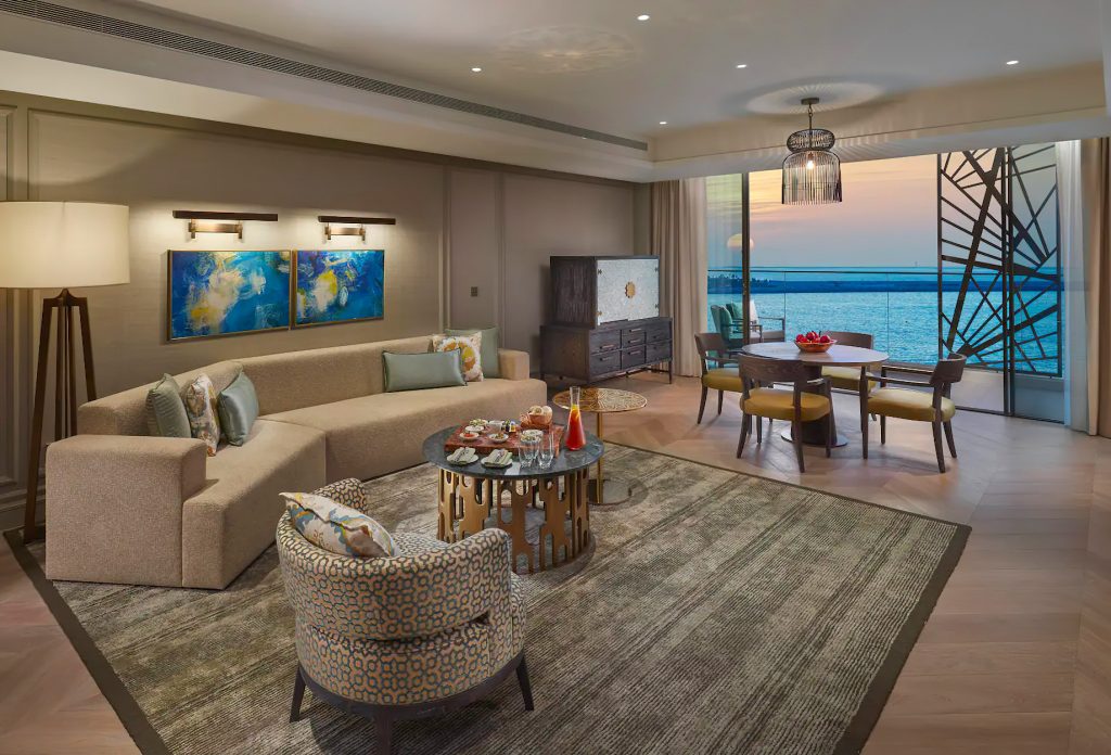 Mandarin Oriental Jumeira, Dubai Resort - Jumeirah, Dubai, UAE - Premier Suite Sea View Living Room