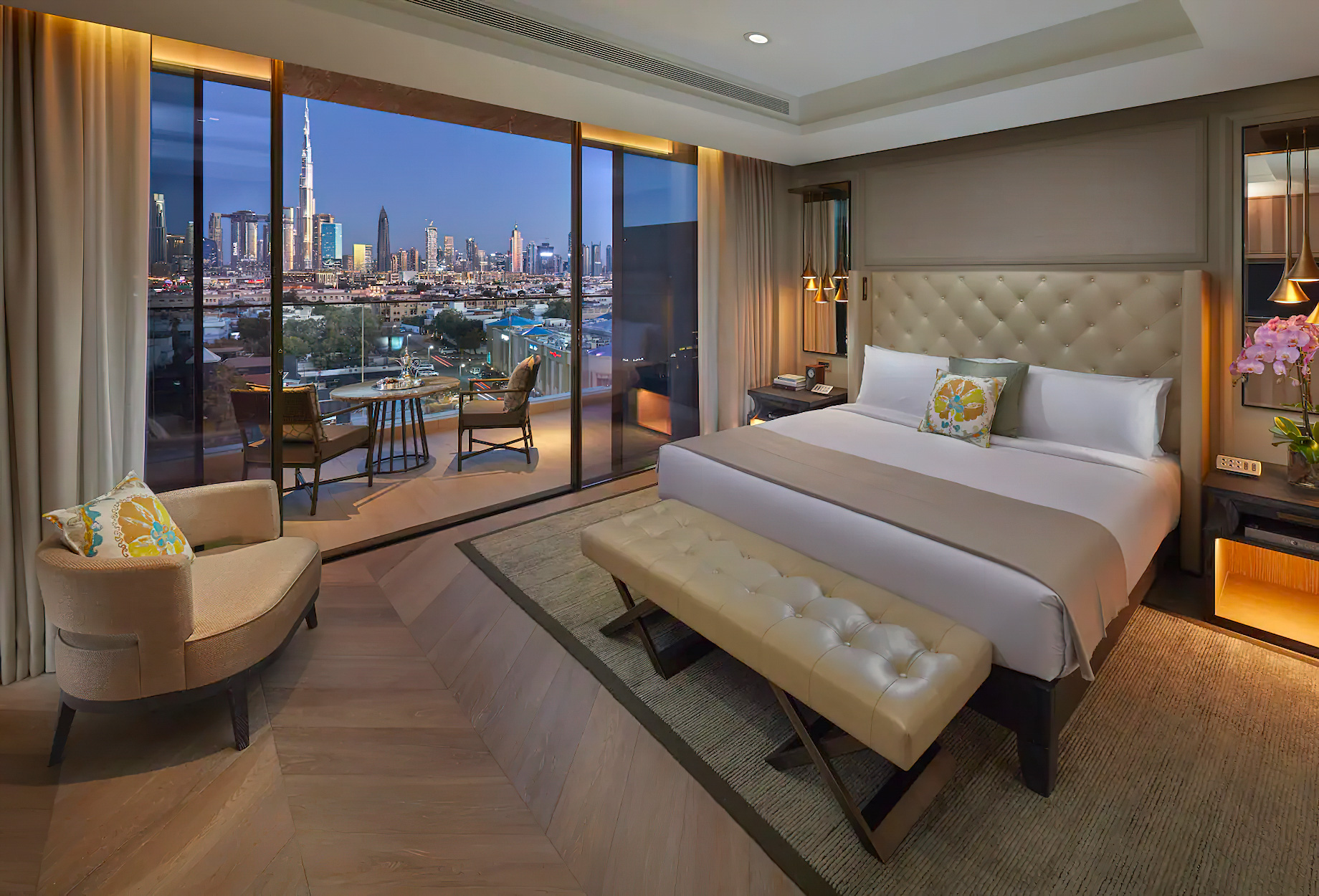 Mandarin Oriental Jumeira, Dubai Resort – Jumeirah, Dubai, UAE – Guest Suite Skyline City View Bedroom