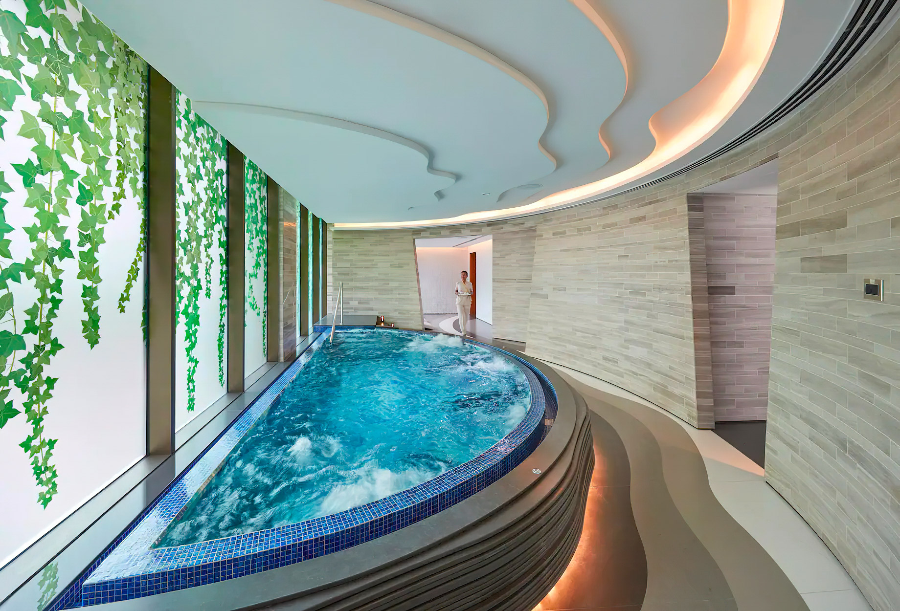 Mandarin Oriental Jumeira, Dubai Resort – Jumeirah, Dubai, UAE – Spa Vitality Pool