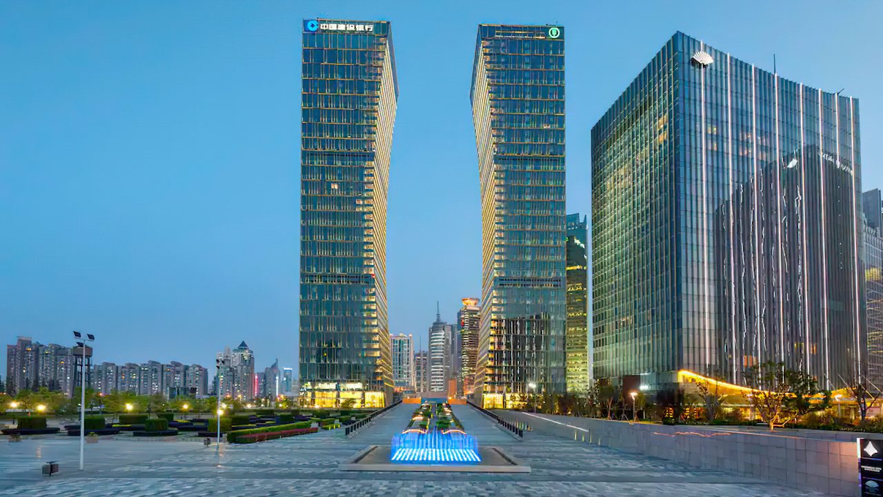 Mandarin Oriental Pudong, Shanghai Hotel - Shanghai, China - Riverside Piazza