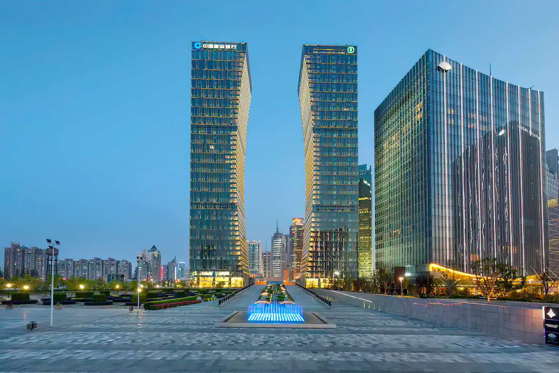 Mandarin Oriental Pudong, Shanghai Hotel - Shanghai, China - Riverside Piazza