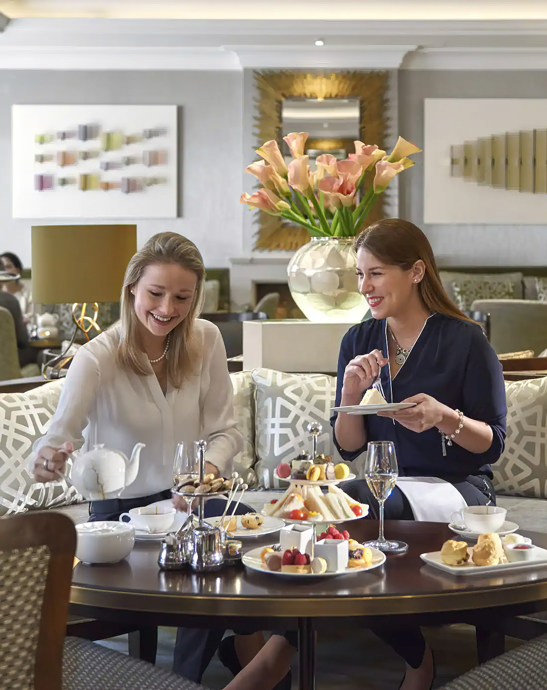 Mandarin Oriental, Munich Hotel - Munich, Germany - Lounge Dining