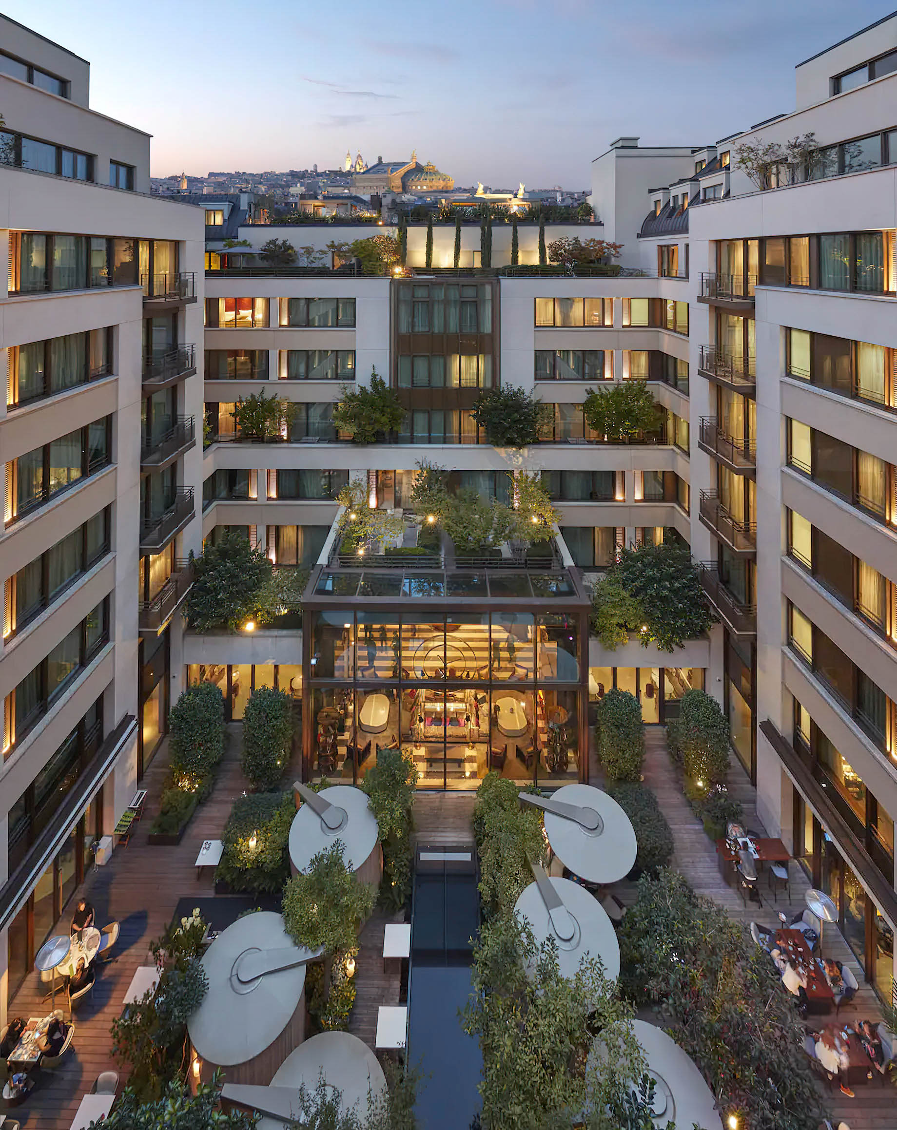 007 – Mandarin Oriental, Paris Hotel – Paris, France – Exterior Courtyard