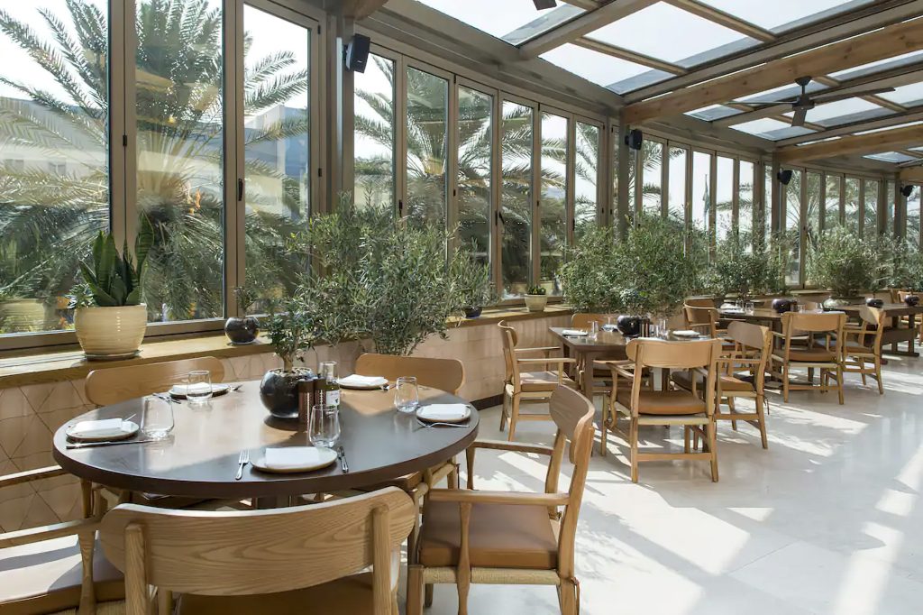 Al Faisaliah Hotel - Riyadh, Saudi Arabia - Meraki Restaurant Table Setting